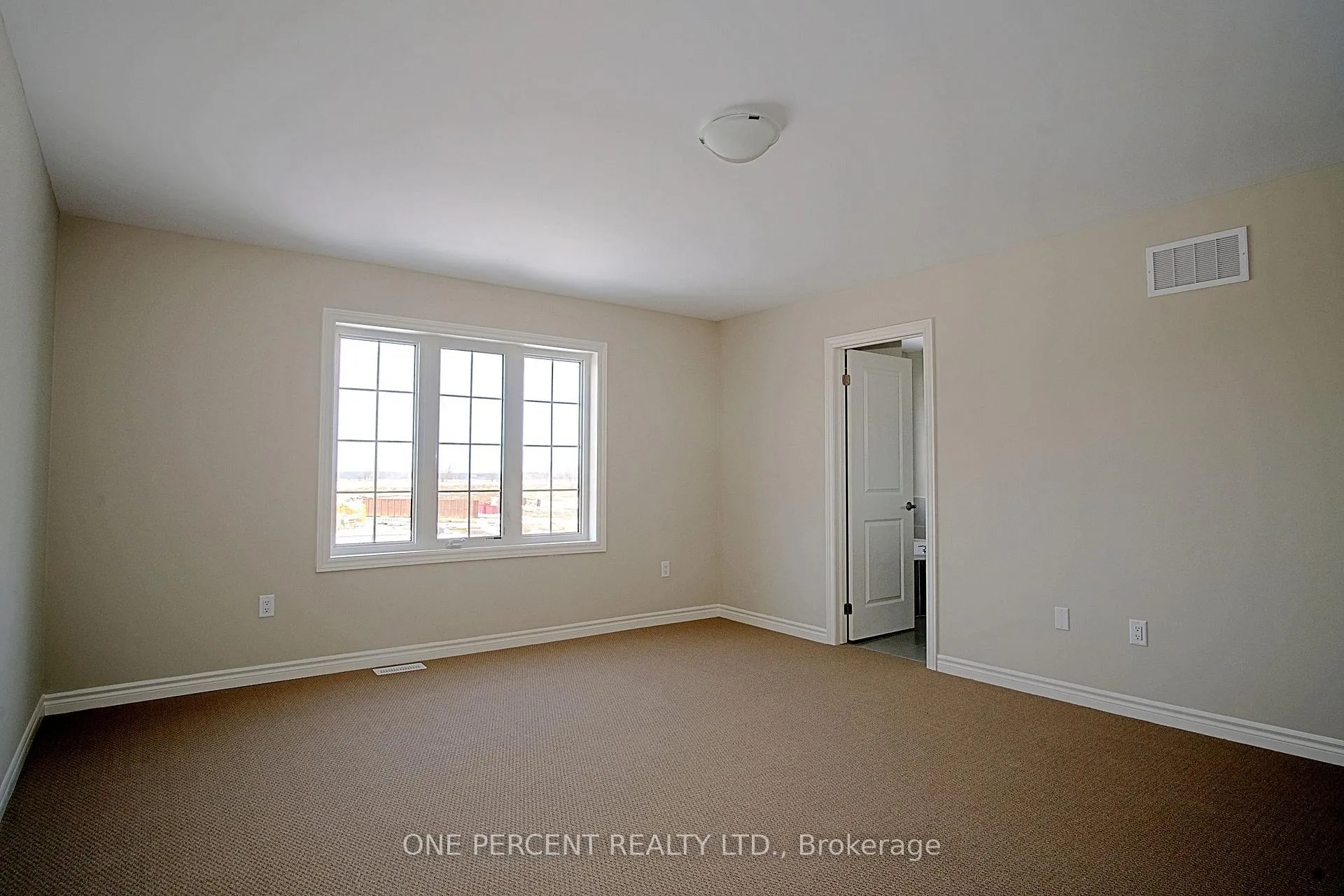 Photo 12 of 262 Springfield Crescent, Clearview, Stayner — HOMEH