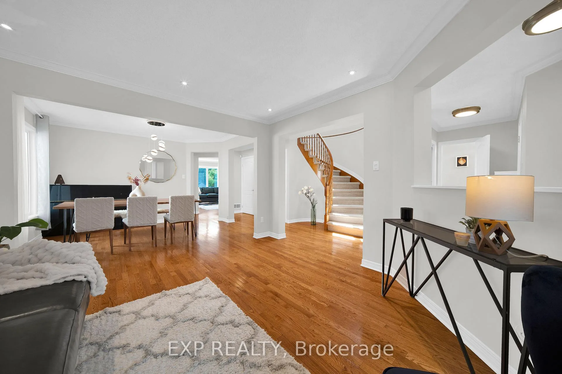 Photo 4 of 126 Grenadier Way, Ottawa, Barrhaven - Longfields — HOMEH
