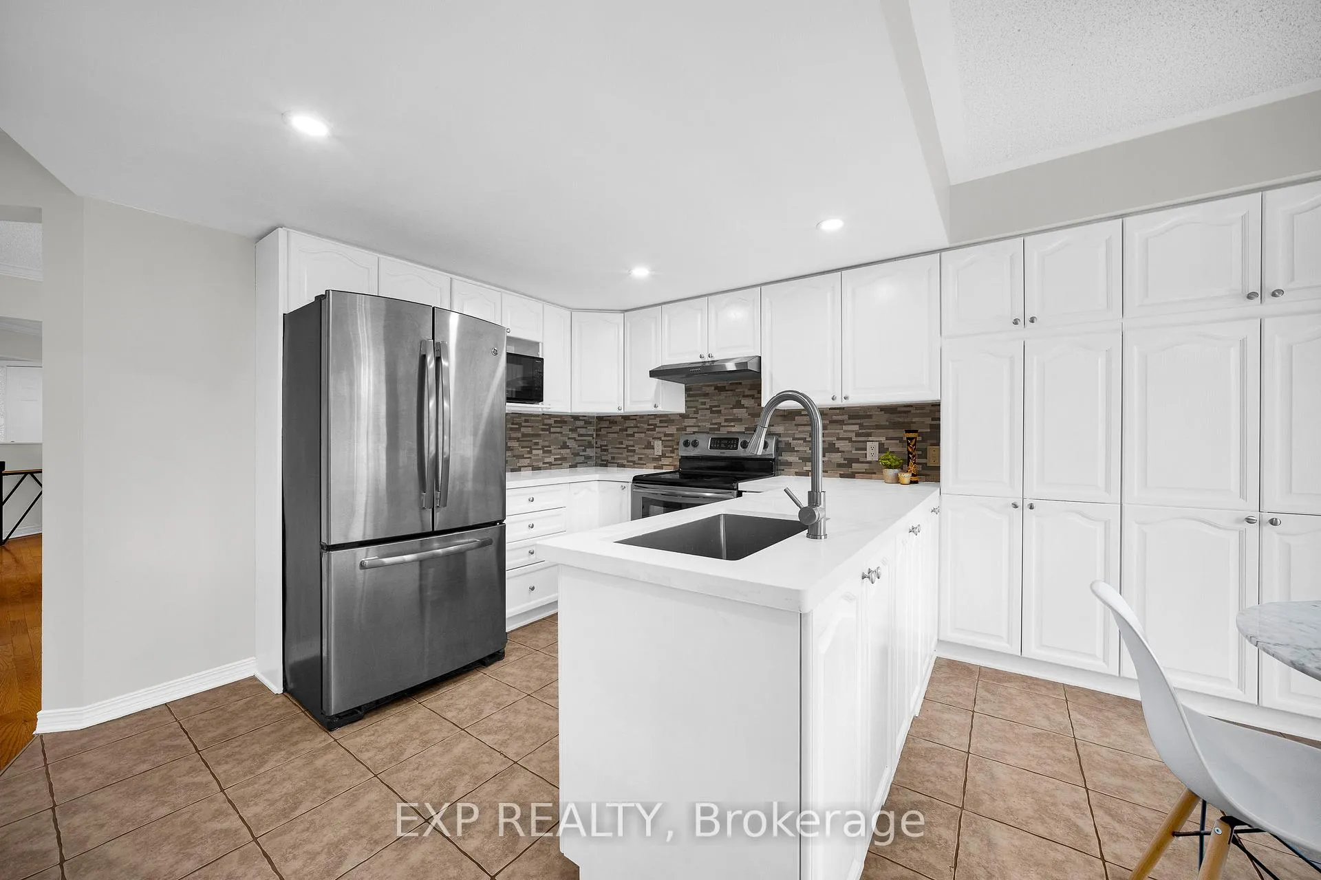 Photo 12 of 126 Grenadier Way, Ottawa, Barrhaven - Longfields — HOMEH