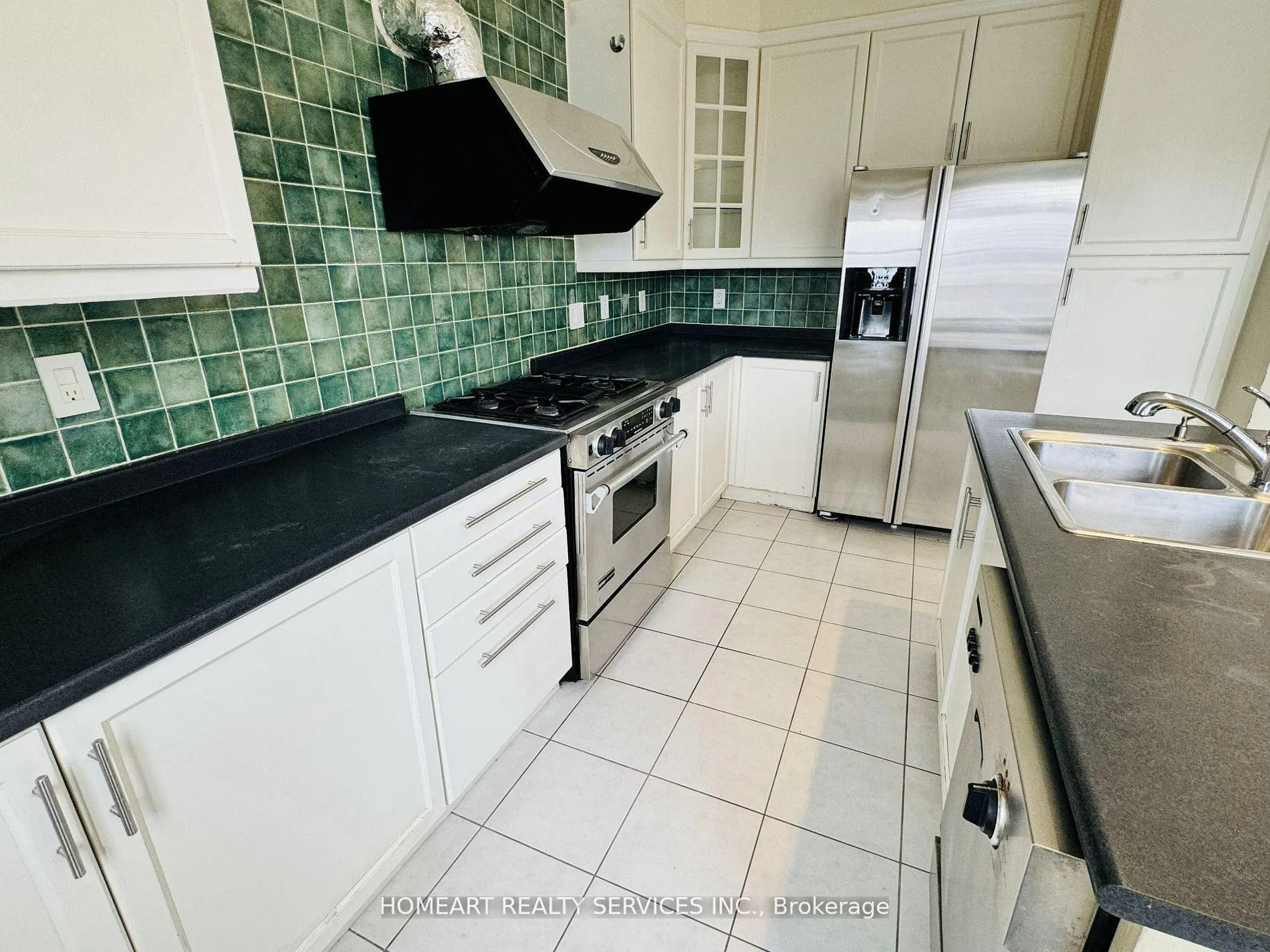 Photo 19 of 81 Emery Hill Boulevard, Markham, Berczy — HOMEH