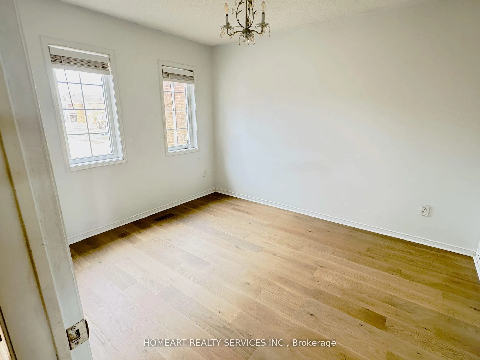 Photo 31 of 81 Emery Hill Boulevard, Markham, Berczy — HOMEH