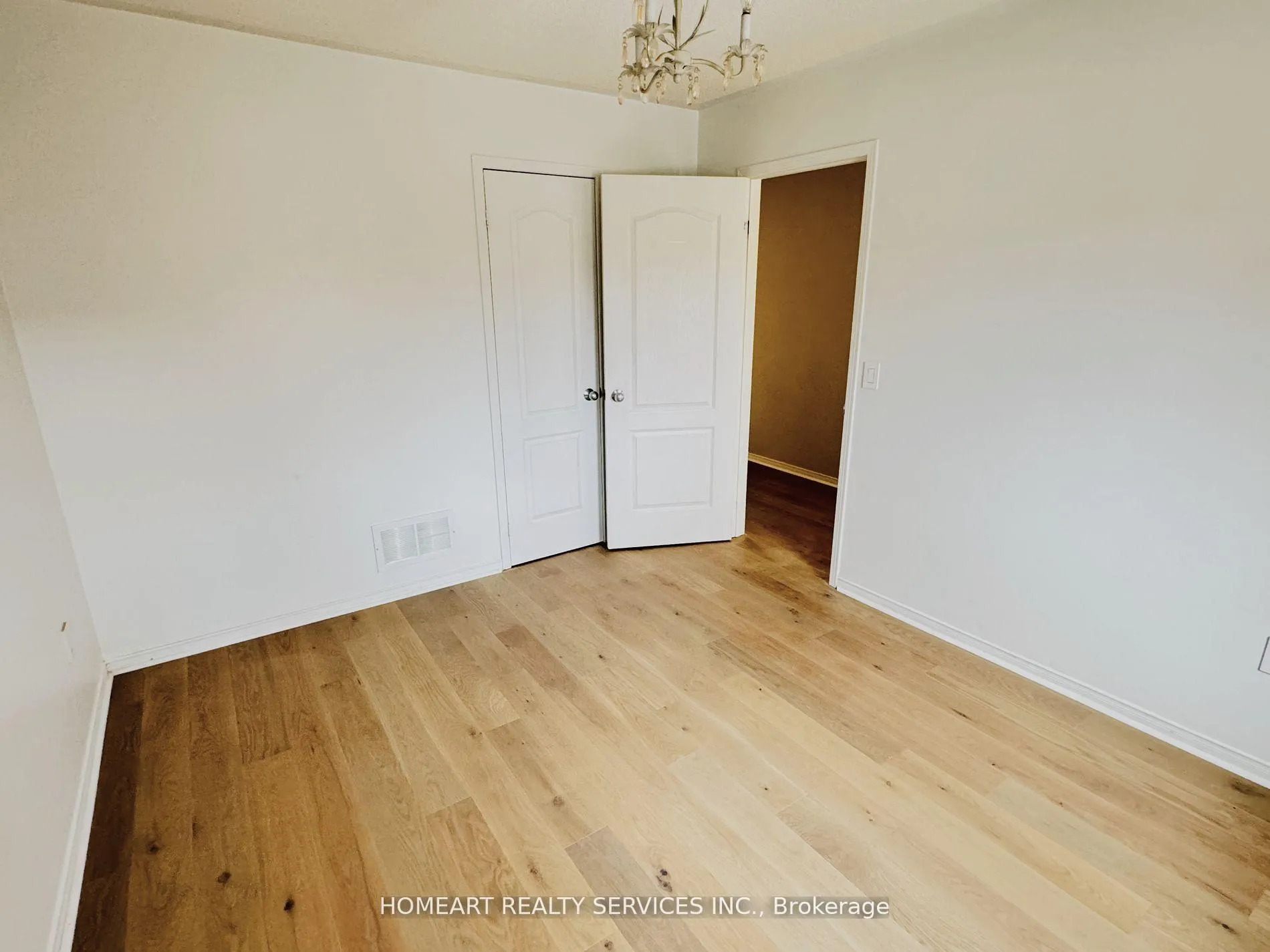 Photo 33 of 81 Emery Hill Boulevard, Markham, Berczy — HOMEH