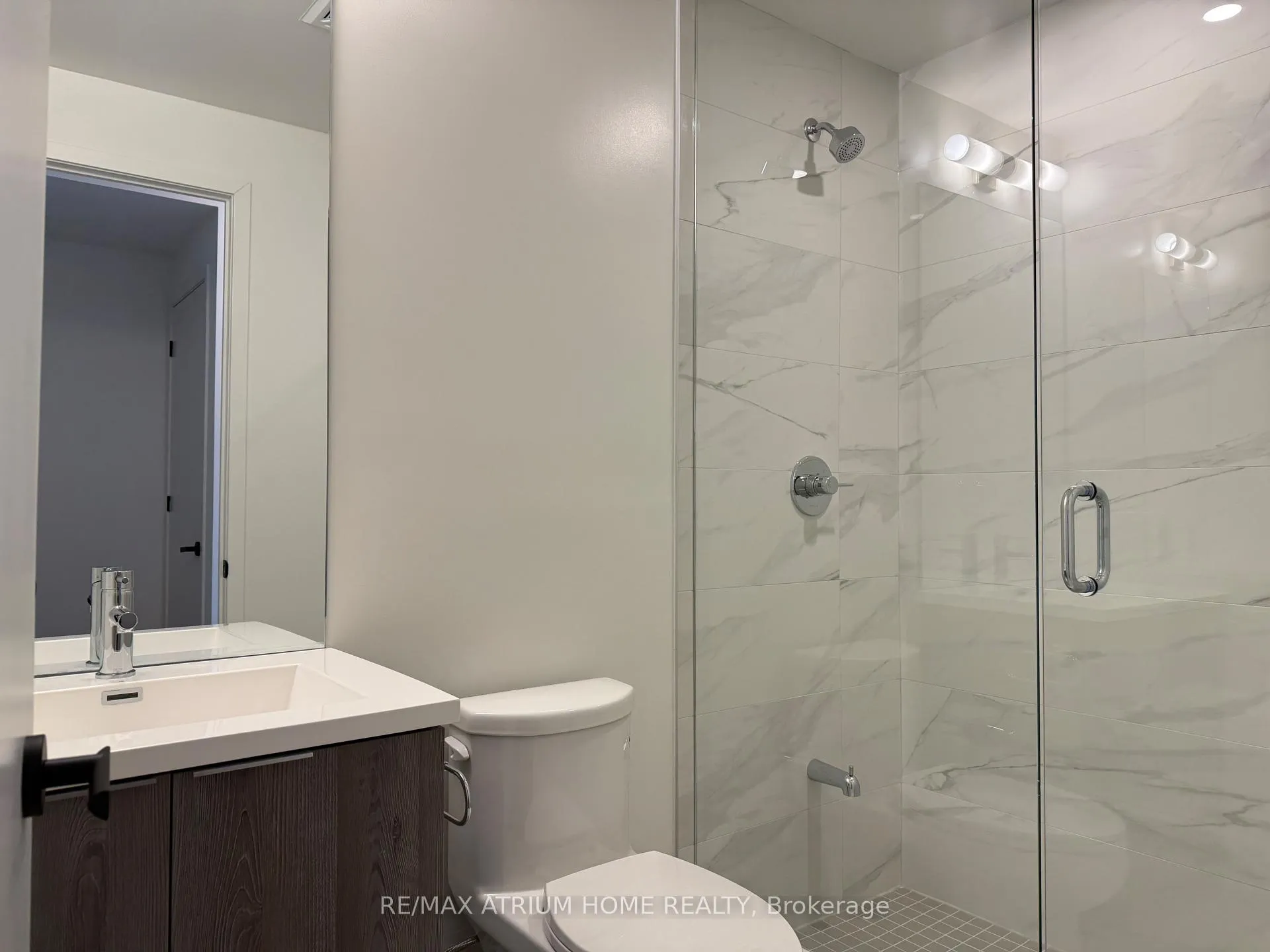Photo 8 of Unit 1206, 8 Interchange Way, Vaughan, Vaughan Corporate Centre — HOMEH