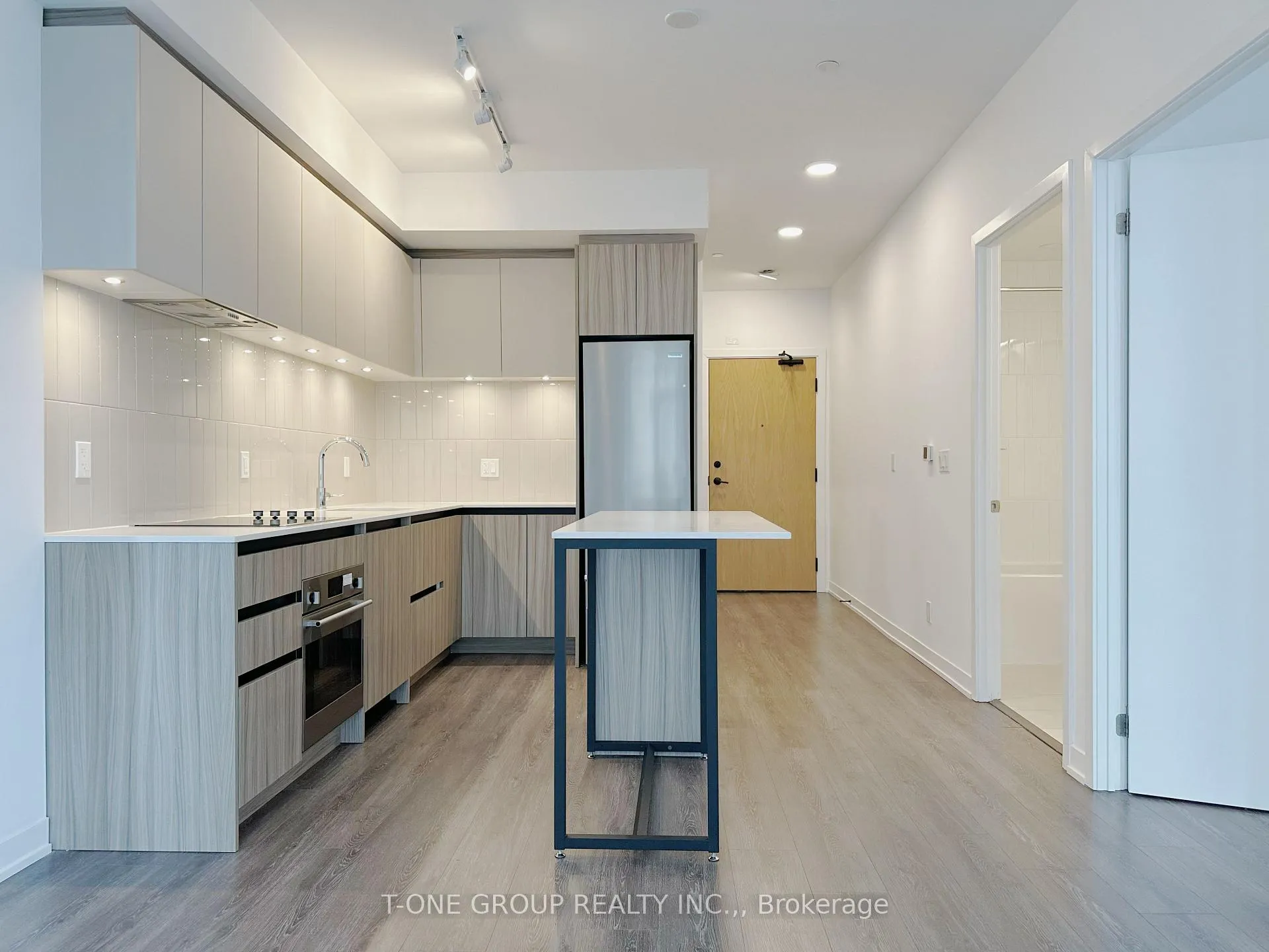 Photo 3 of Unit 602, 7950 Bathurst Street, Vaughan, Beverley Glen — HOMEH