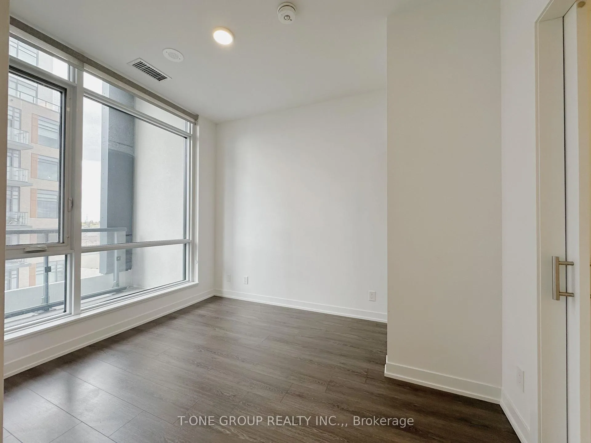 Photo 5 of Unit 602, 7950 Bathurst Street, Vaughan, Beverley Glen — HOMEH