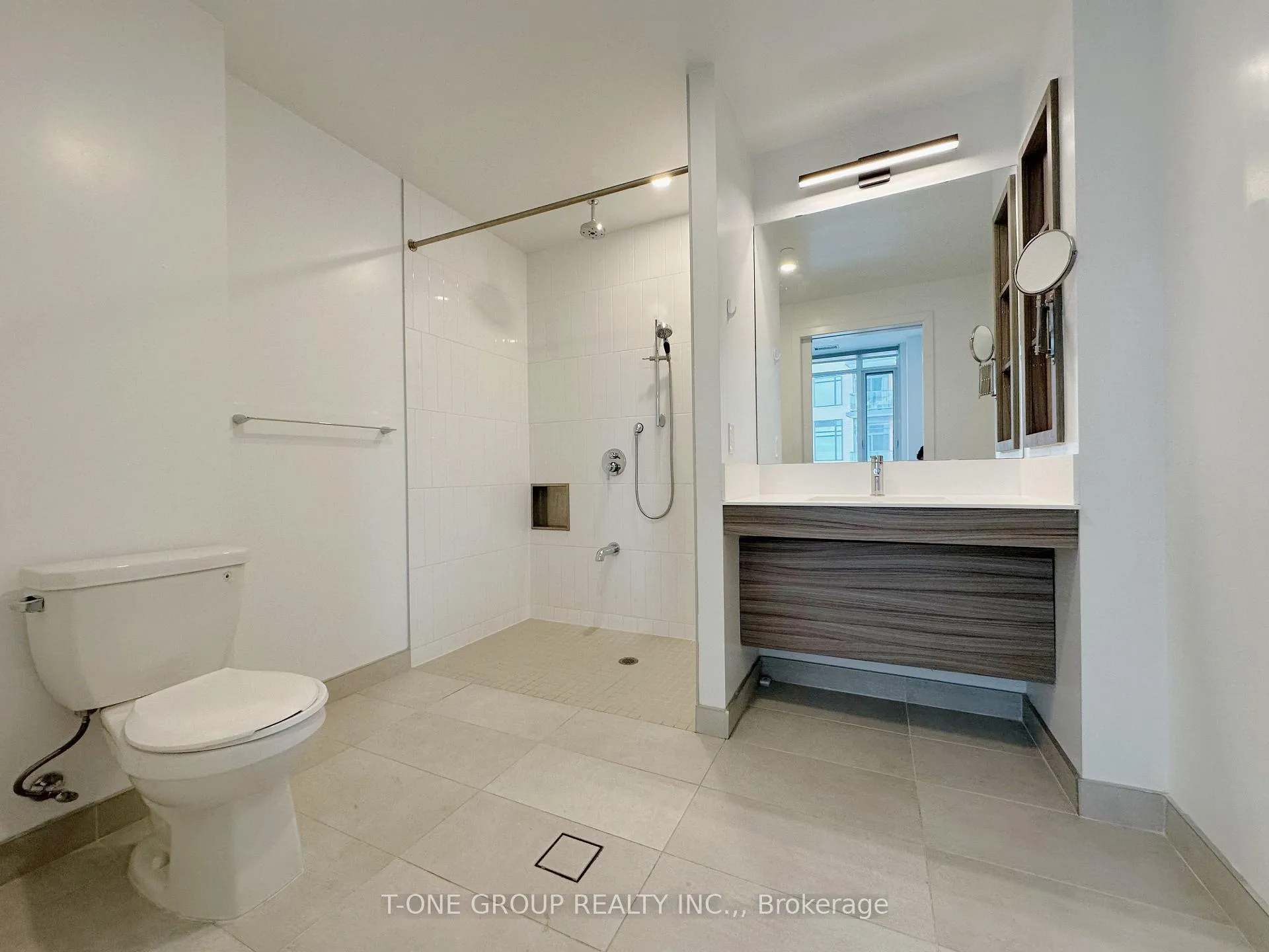 Photo 6 of Unit 602, 7950 Bathurst Street, Vaughan, Beverley Glen — HOMEH