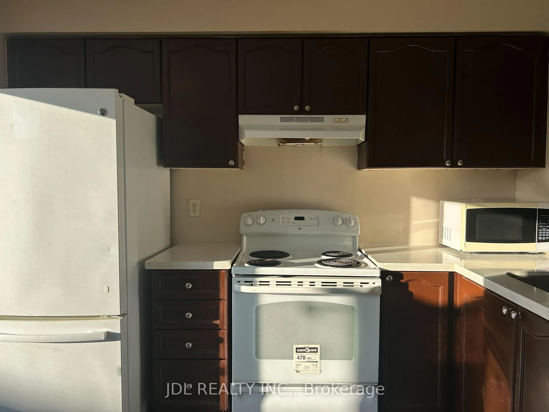 Photo 3 of 233A Rouge River Dr, Scarborough, Rouge — HOMEH
