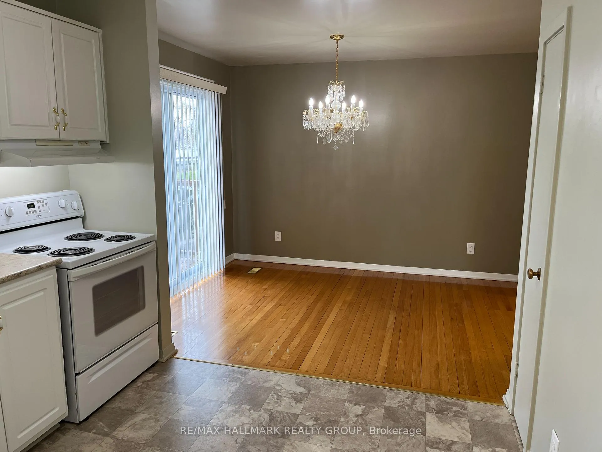 Photo 13 of 1248 Tompkins Street, Ottawa, Queensway Terrace South/Ridgeview — HOMEH