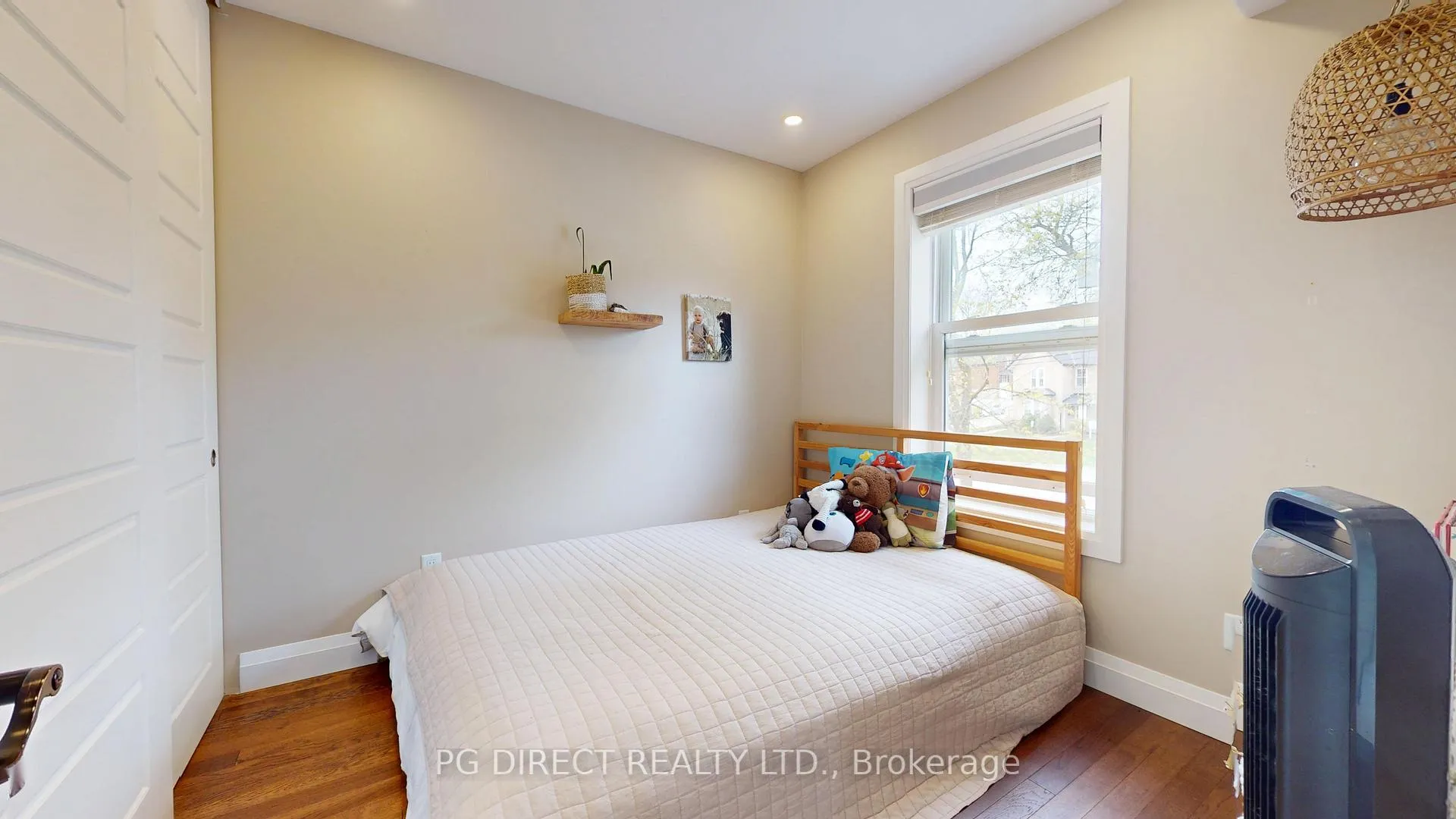 Photo 10 of 158 Waterloo Avenue, Guelph, Downtown — HOMEH