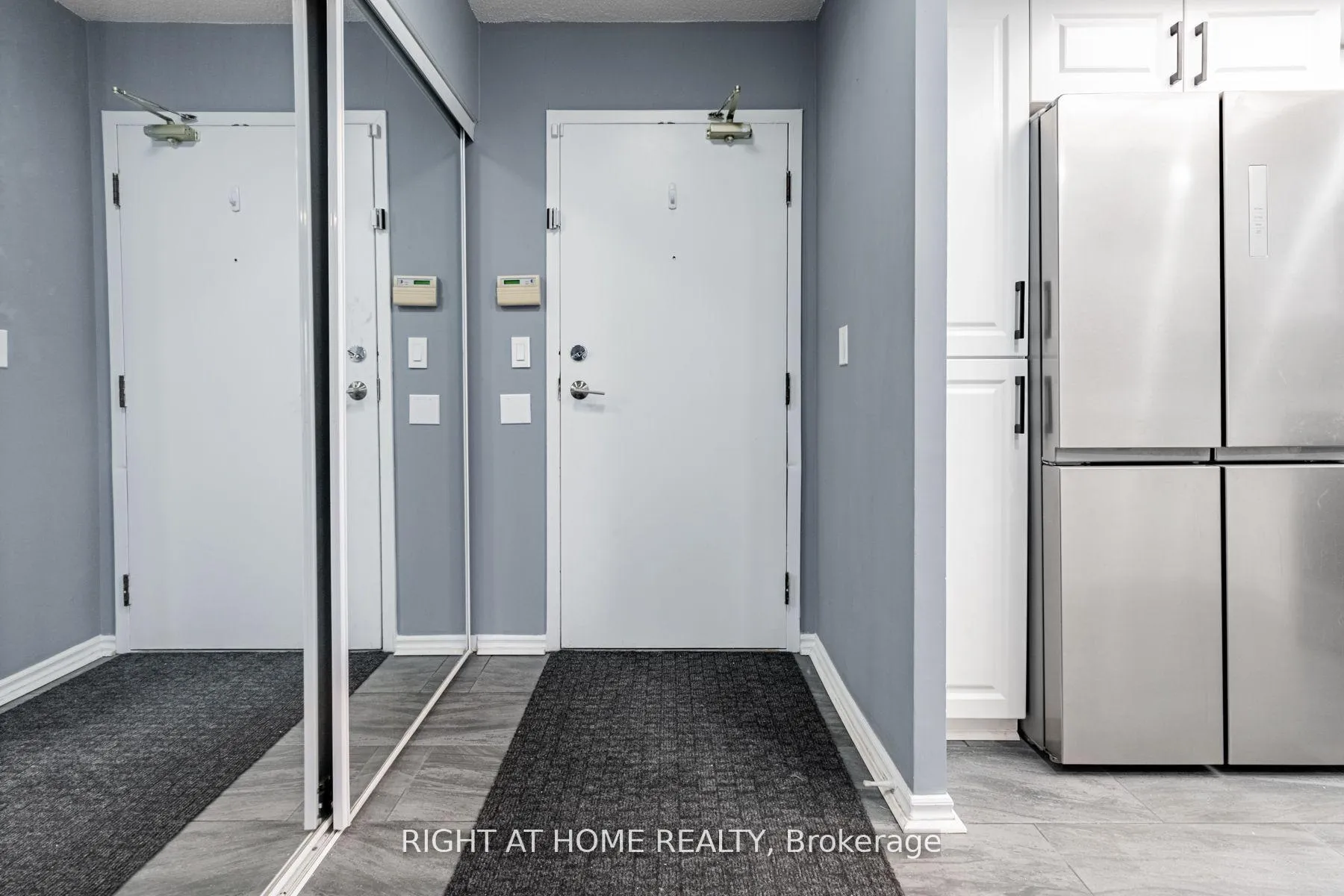 Photo 4 of Unit 1511, 335 Webb Drive, Mississauga, City Centre — HOMEH
