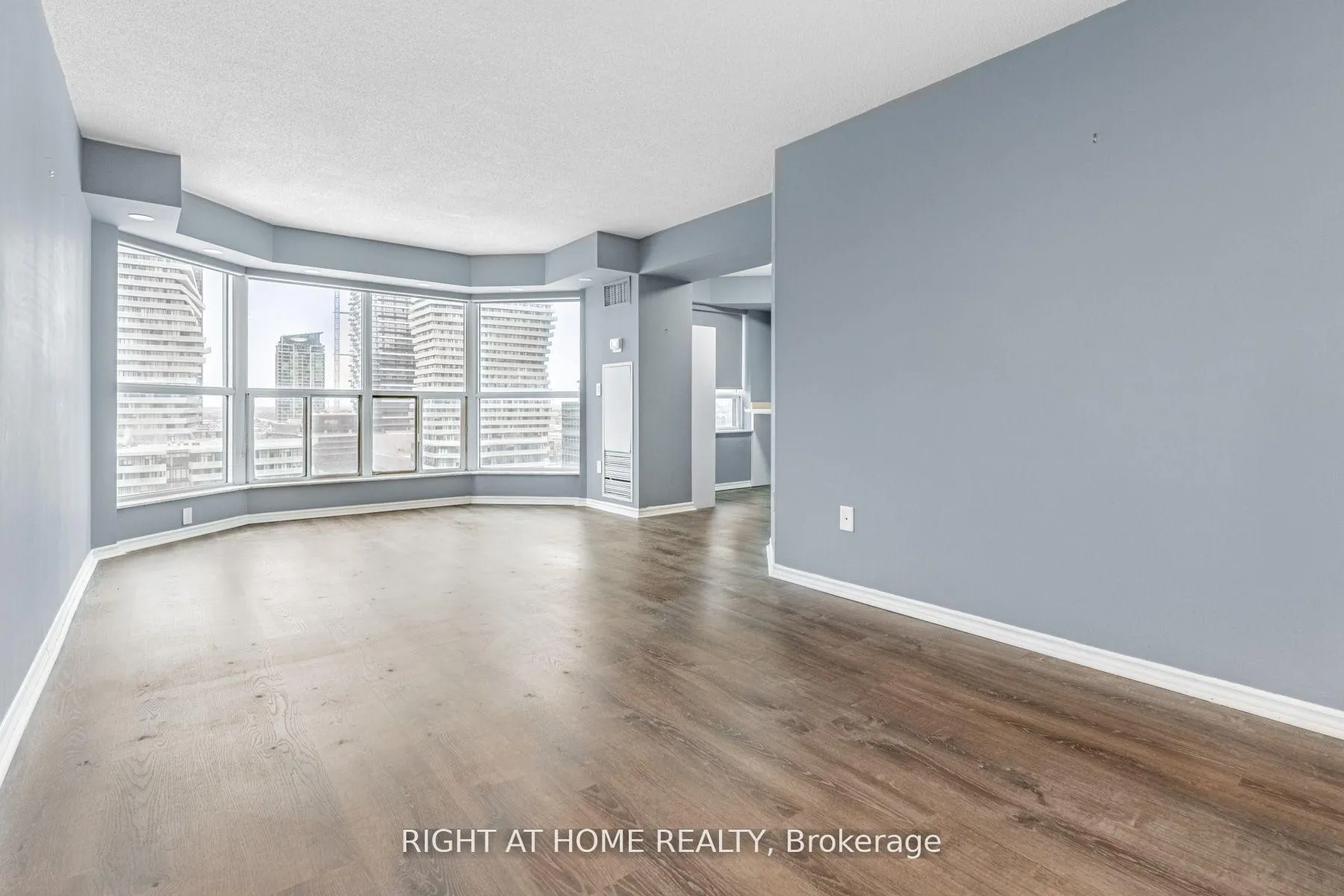 Photo 9 of Unit 1511, 335 Webb Drive, Mississauga, City Centre — HOMEH