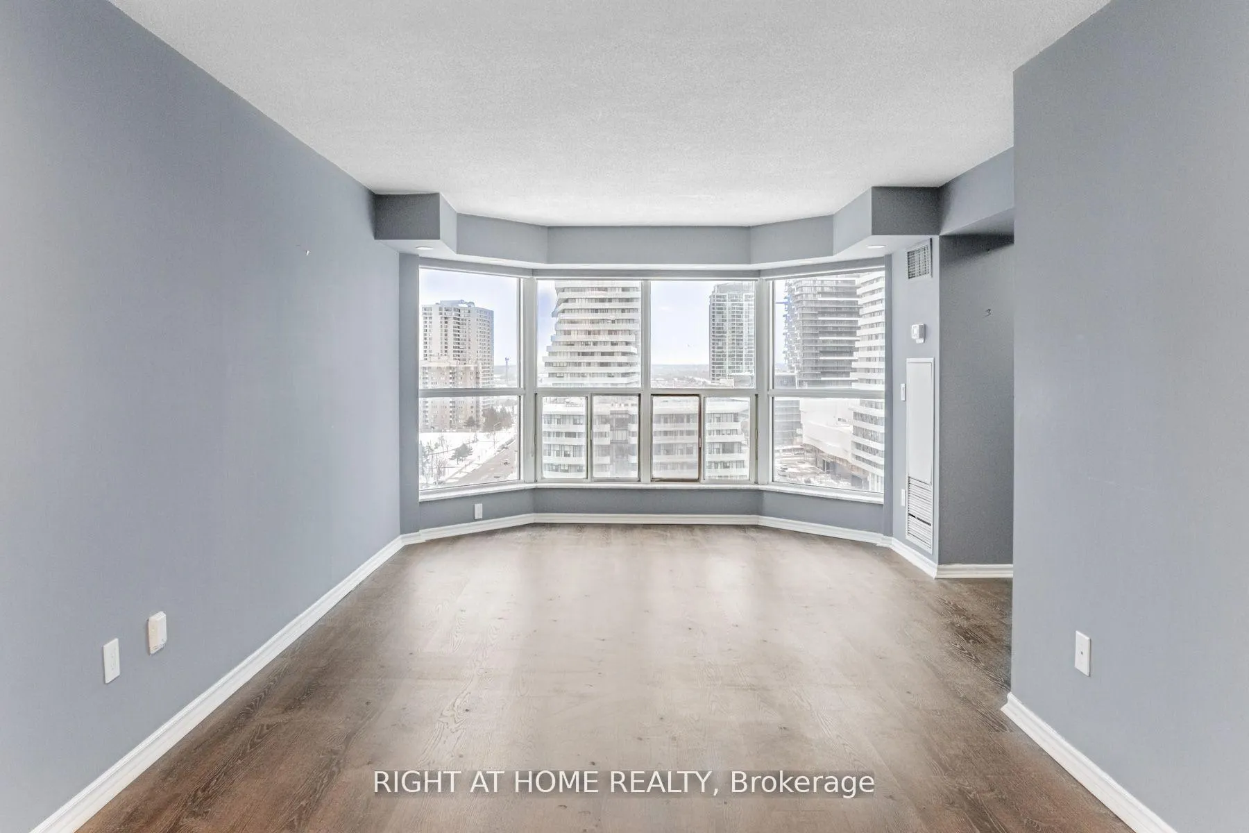 Photo 11 of Unit 1511, 335 Webb Drive, Mississauga, City Centre — HOMEH