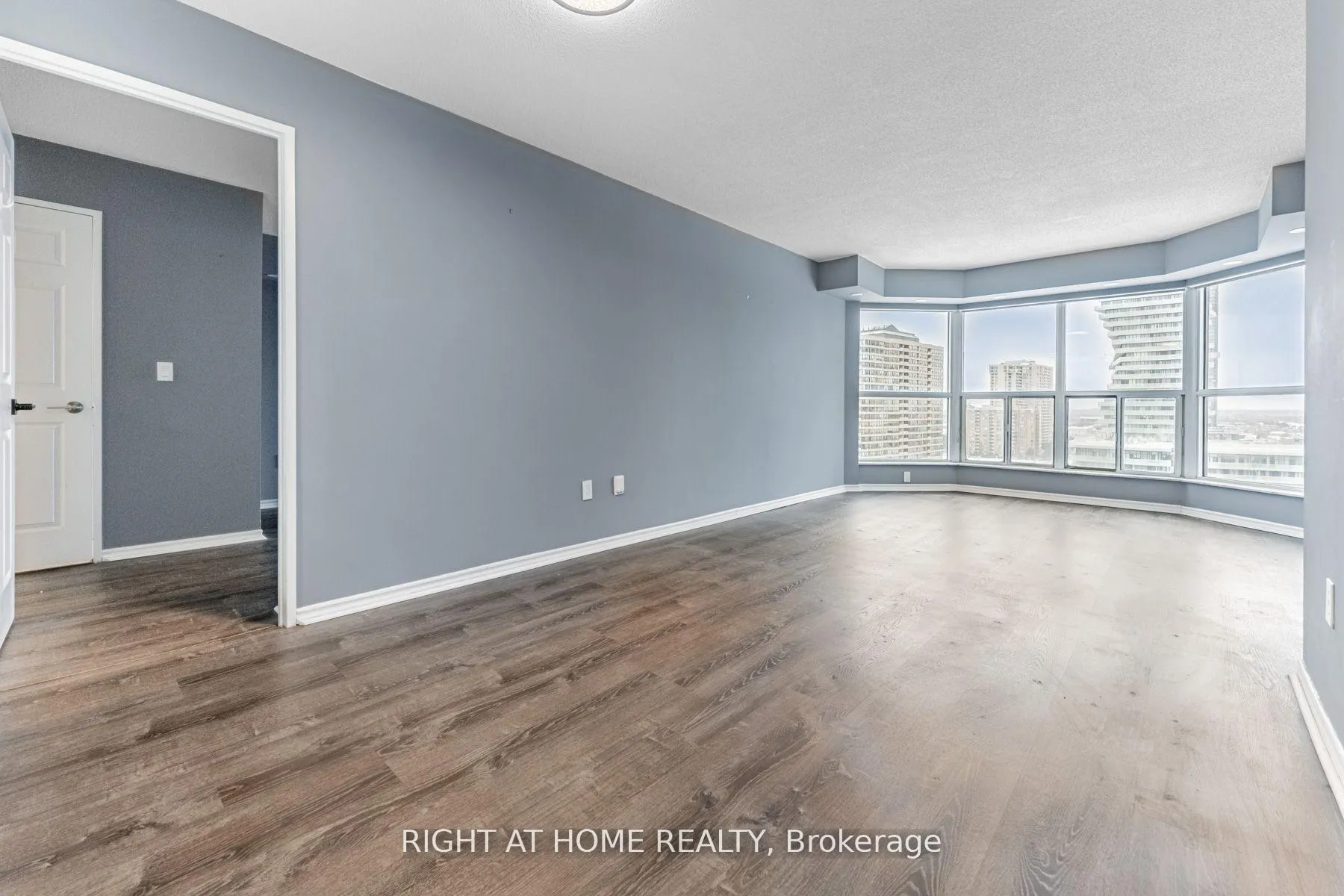 Photo 12 of Unit 1511, 335 Webb Drive, Mississauga, City Centre — HOMEH