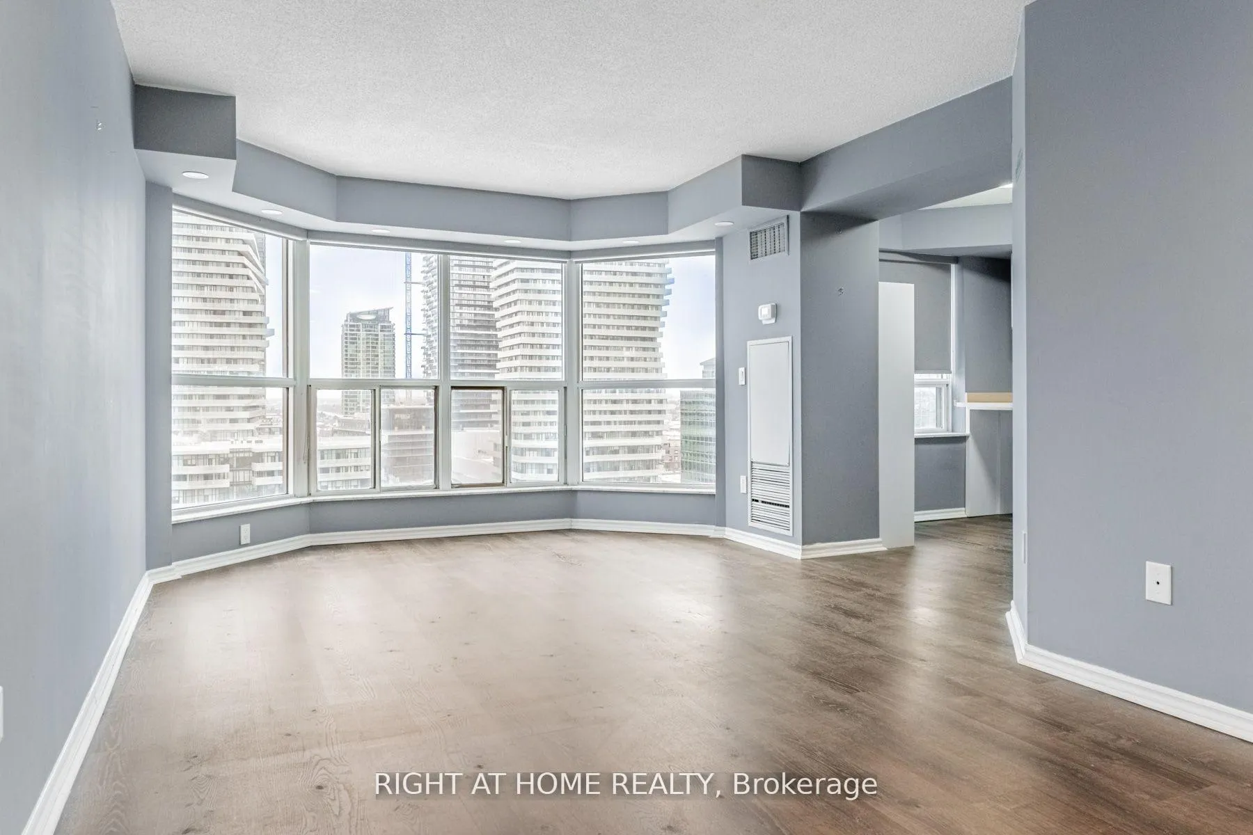 Photo 13 of Unit 1511, 335 Webb Drive, Mississauga, City Centre — HOMEH