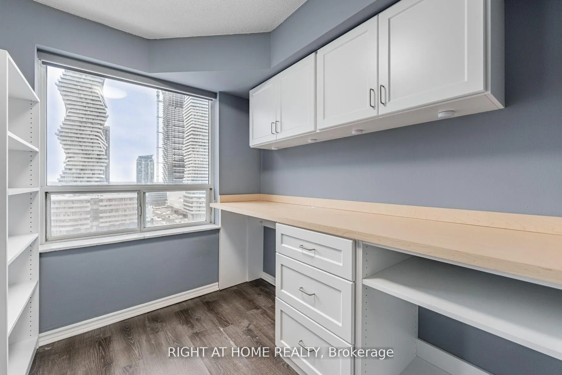 Photo 16 of Unit 1511, 335 Webb Drive, Mississauga, City Centre — HOMEH