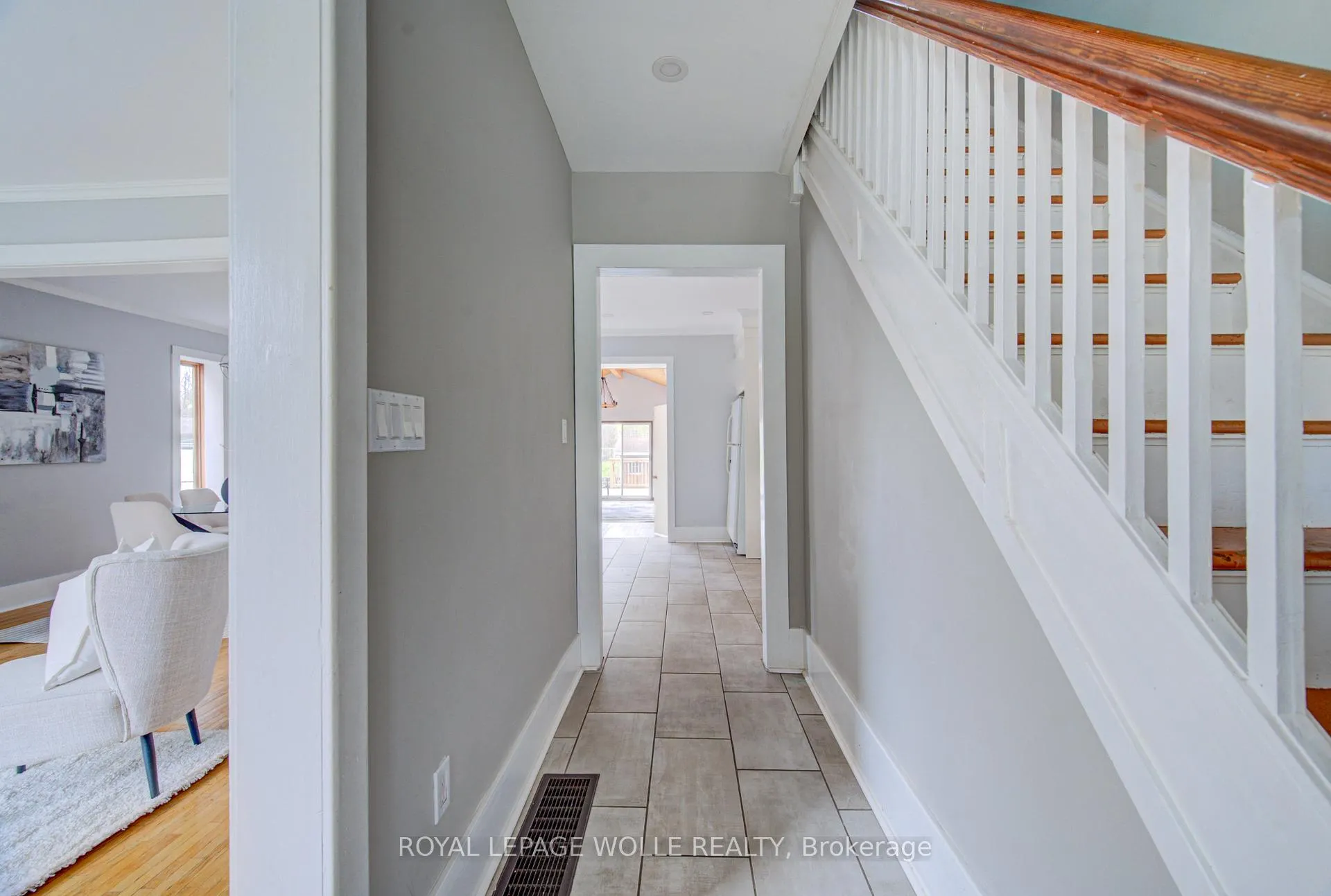 Photo 4 of 28 Willow Street, Brant, Paris — HOMEH