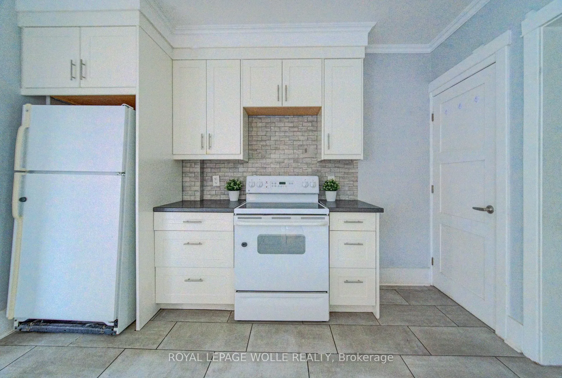 Photo 6 of 28 Willow Street, Brant, Paris — HOMEH