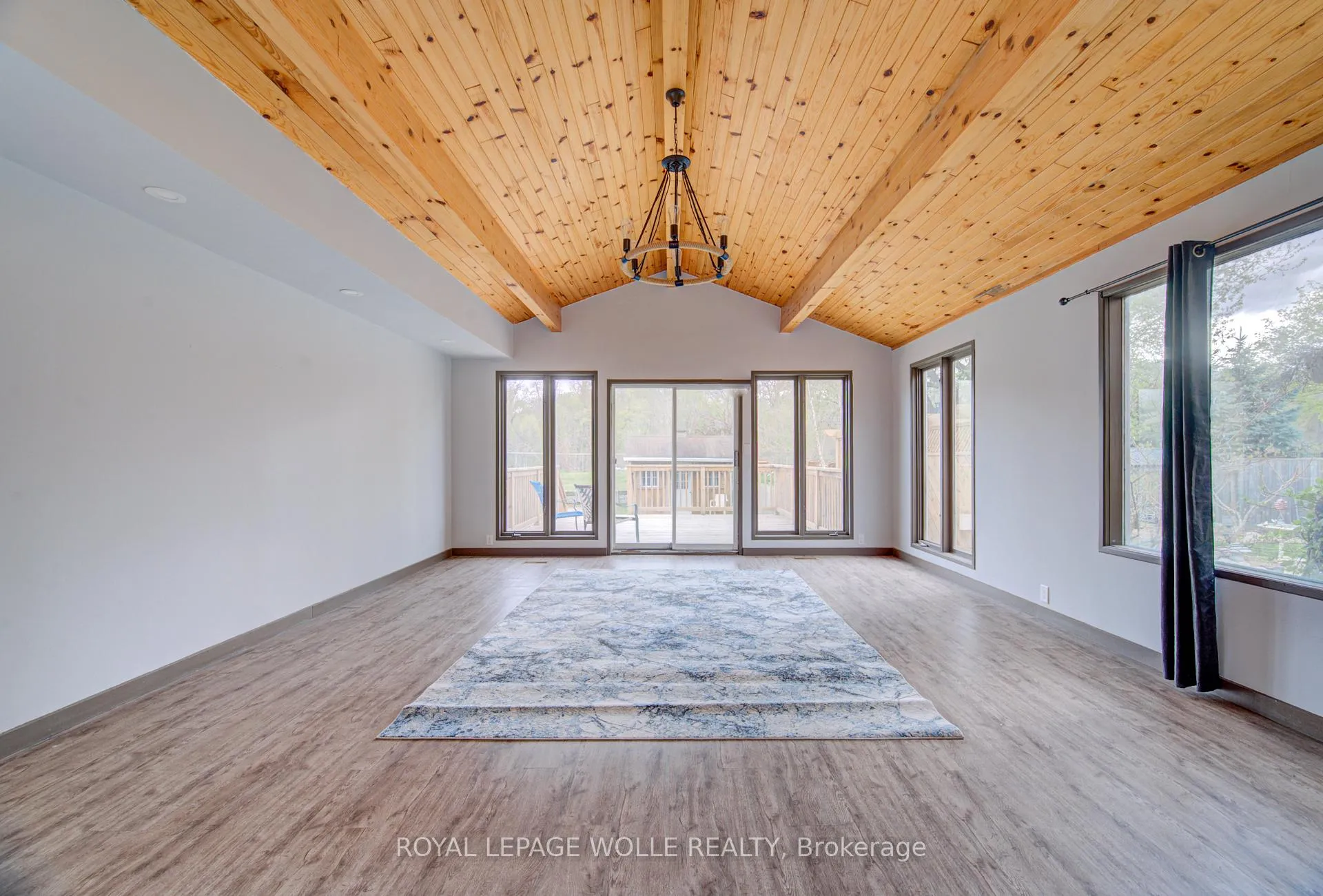 Photo 15 of 28 Willow Street, Brant, Paris — HOMEH