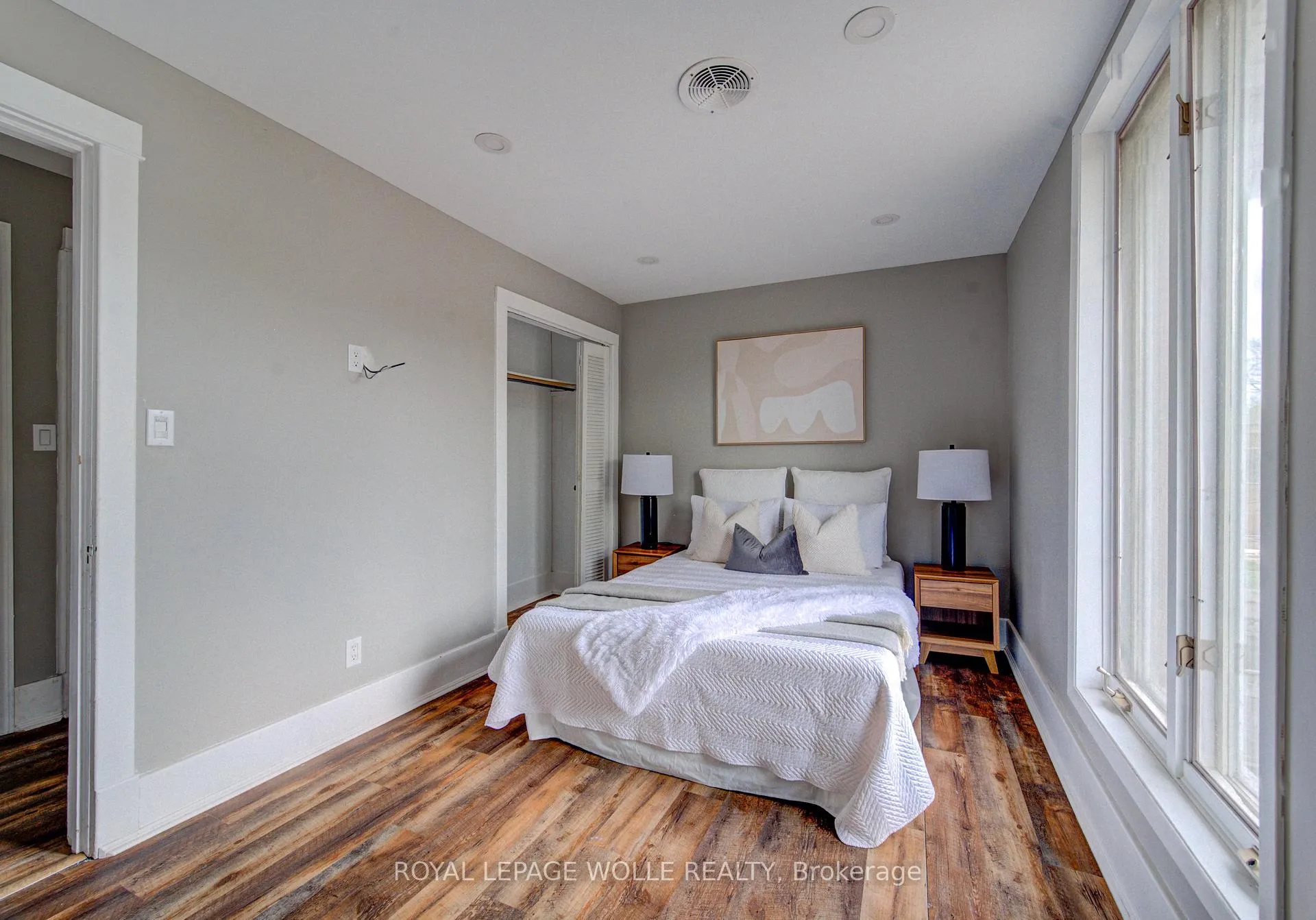 Photo 21 of 28 Willow Street, Brant, Paris — HOMEH