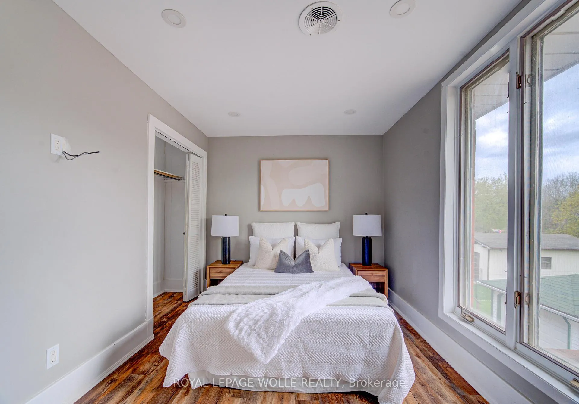 Photo 22 of 28 Willow Street, Brant, Paris — HOMEH