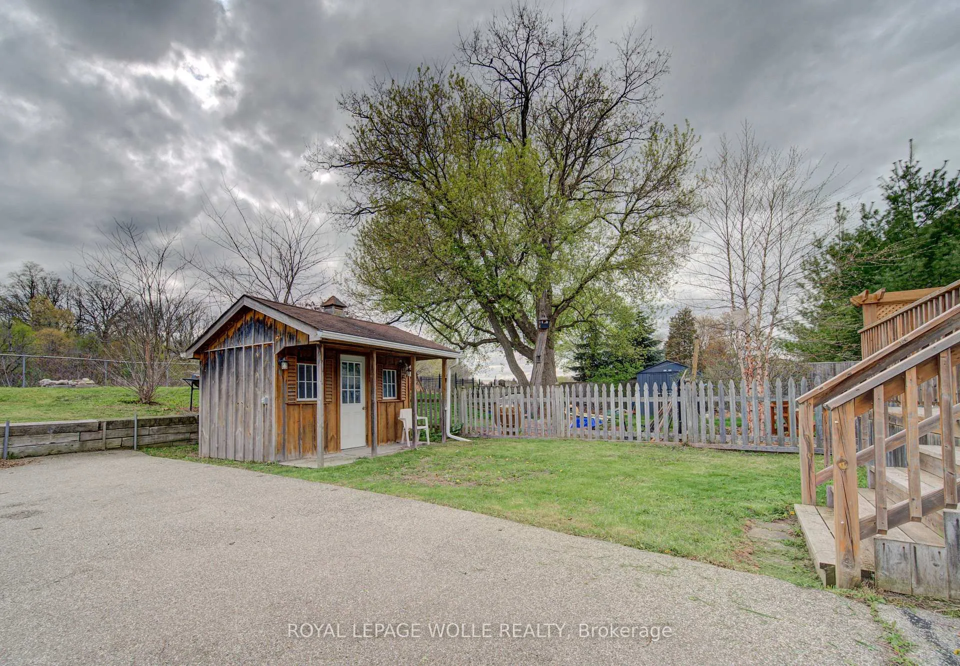 Photo 26 of 28 Willow Street, Brant, Paris — HOMEH