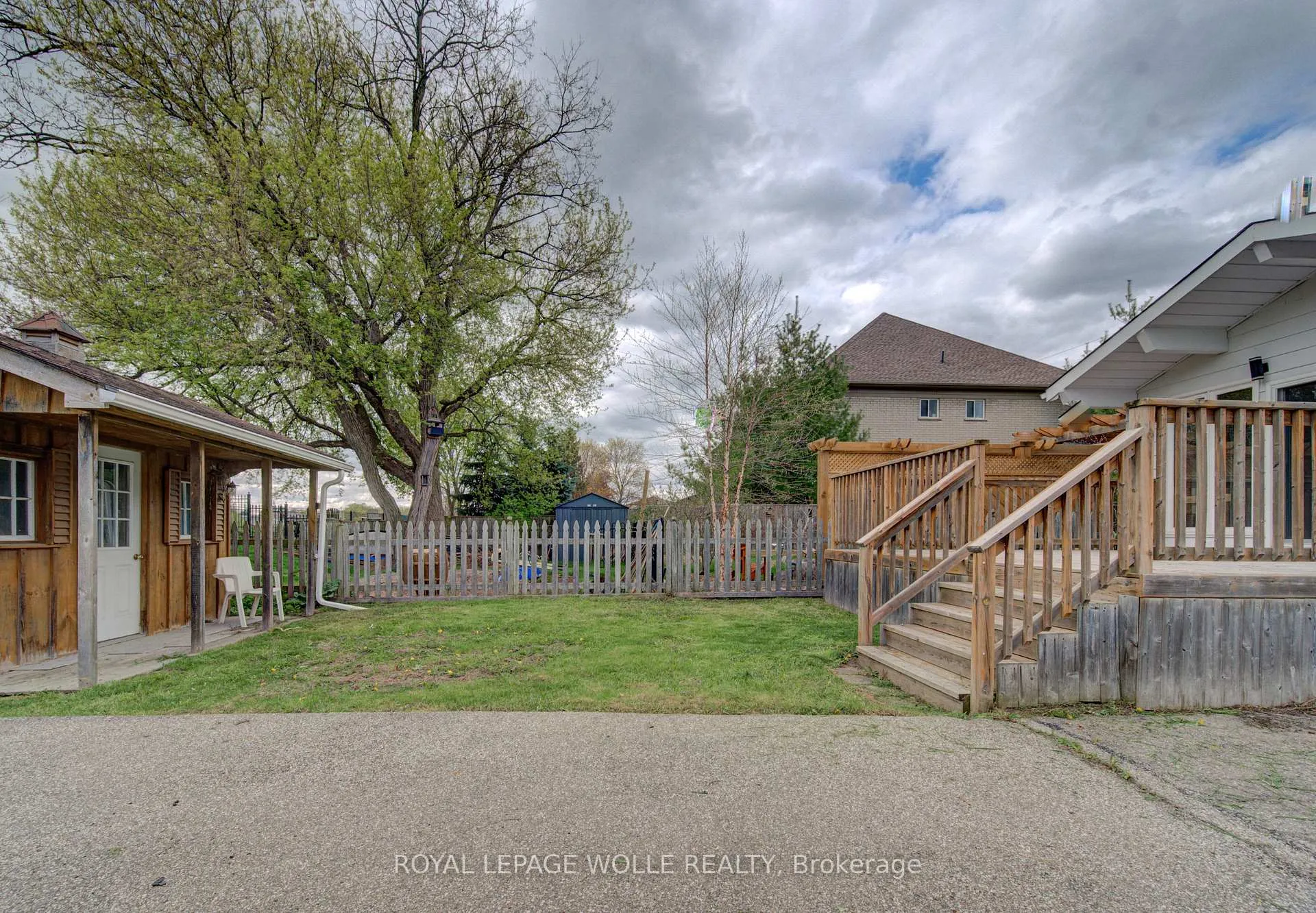 Photo 27 of 28 Willow Street, Brant, Paris — HOMEH