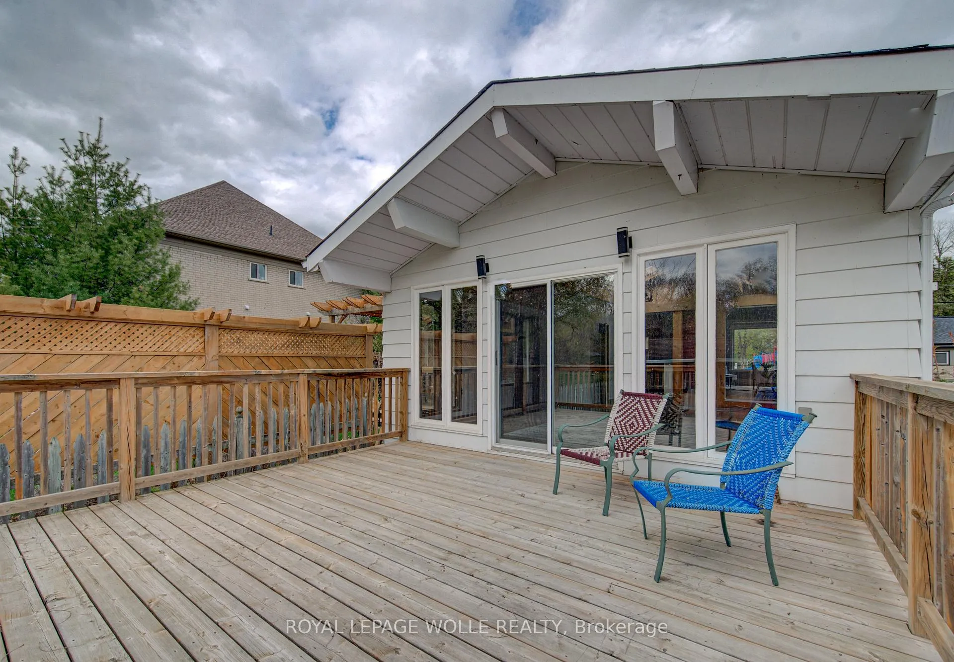 Photo 32 of 28 Willow Street, Brant, Paris — HOMEH