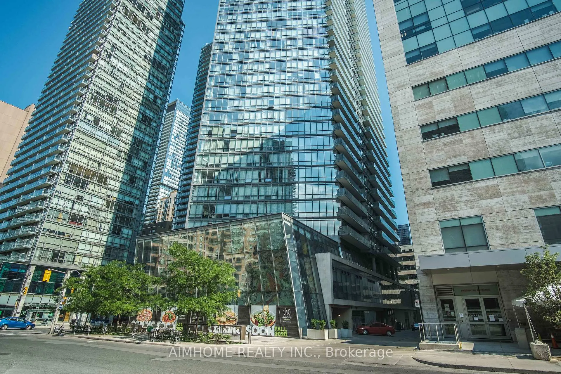 Front of Unit 1301, 832 Bay Street