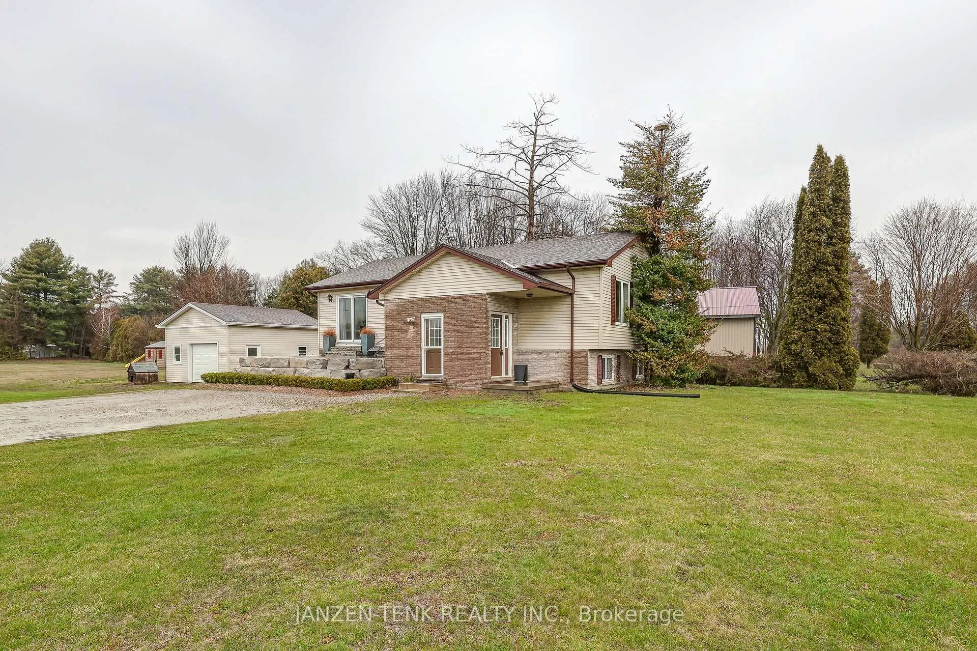 Photo 4 of 56092 Calton Line, Bayham, Rural Bayham — HOMEH