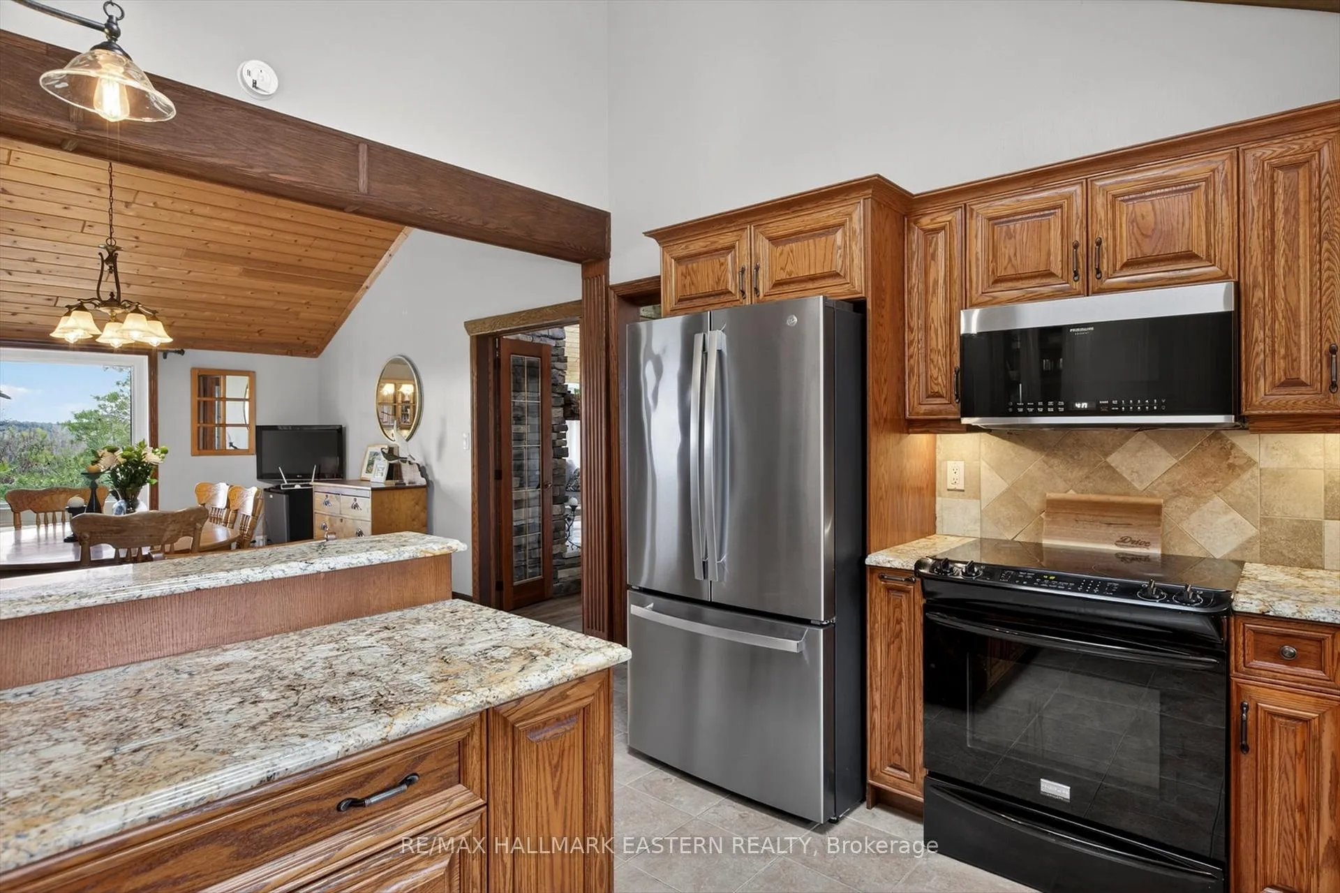 Photo 11 of 1229 Morton Line, Cavan Monaghan, Cavan Twp — HOMEH
