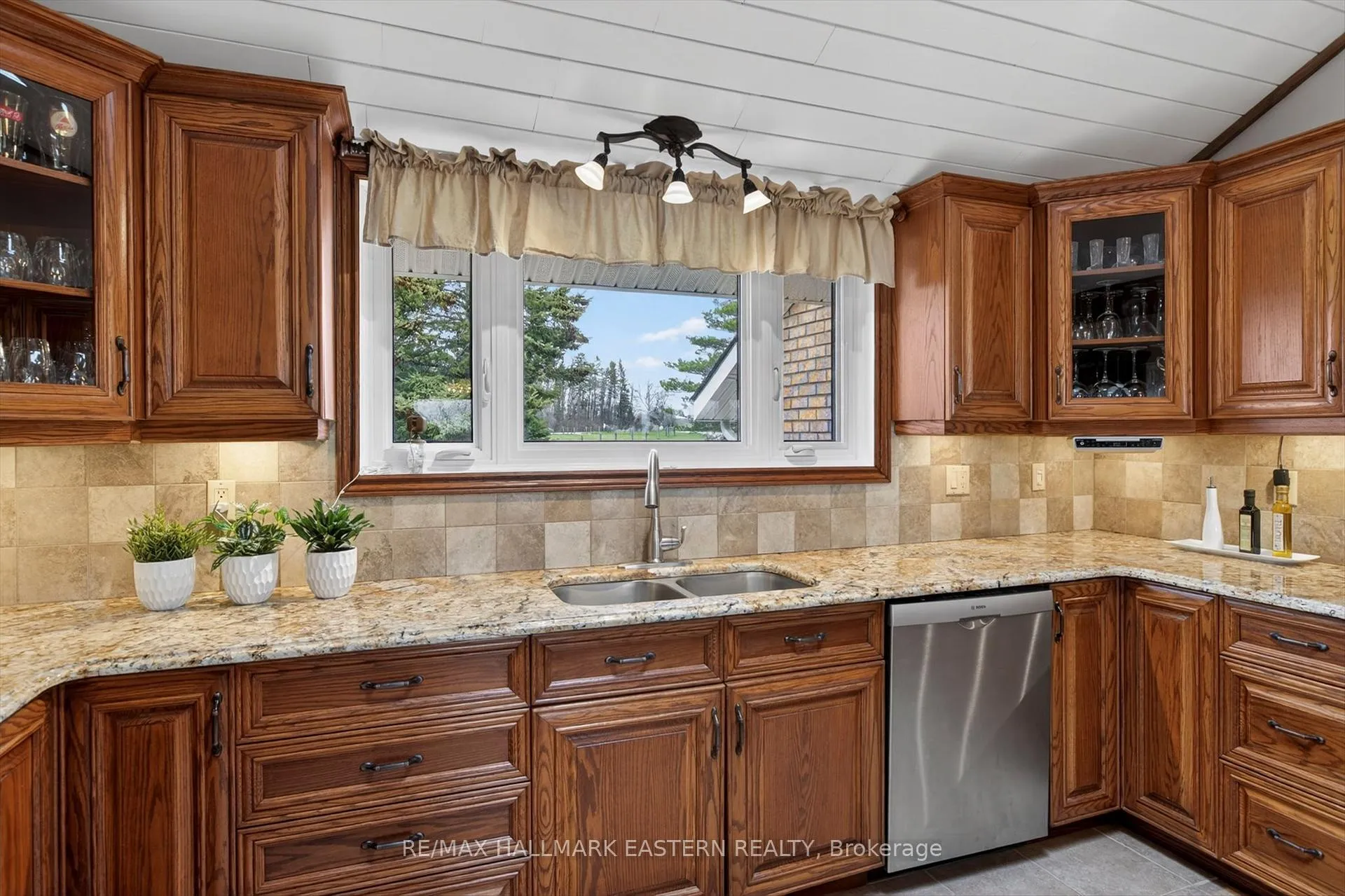 Photo 12 of 1229 Morton Line, Cavan Monaghan, Cavan Twp — HOMEH
