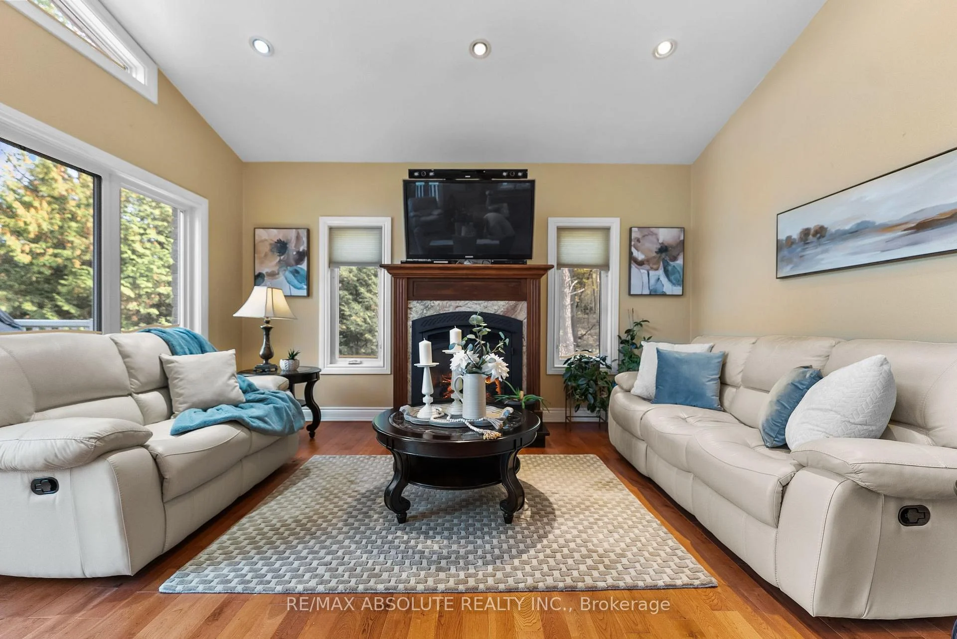 Photo 4 of 1096 Snye Road, Lanark Highlands, Lanark Highlands (Darling) Twp — HOMEH