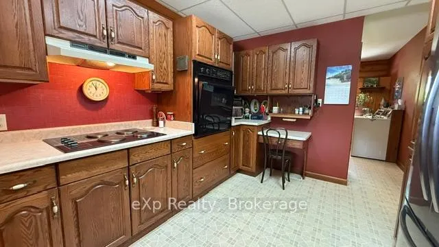 Photo 10 of 6 Cayley Street N, Brockton — HOMEH
