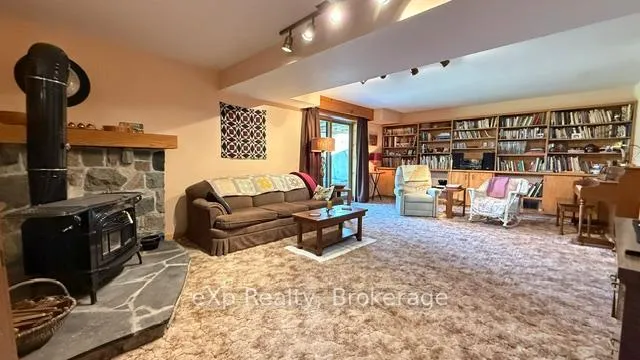Photo 20 of 6 Cayley Street N, Brockton — HOMEH