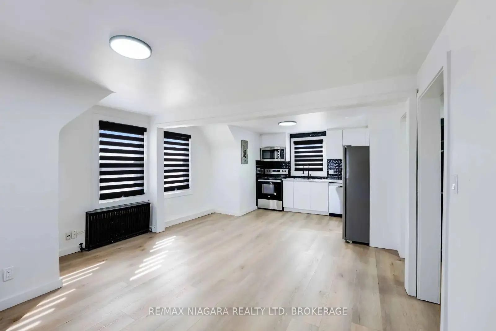 Photo 2 of Unit UPPER, 261 Grantham Avenue, St. Catharines, Facer — HOMEH