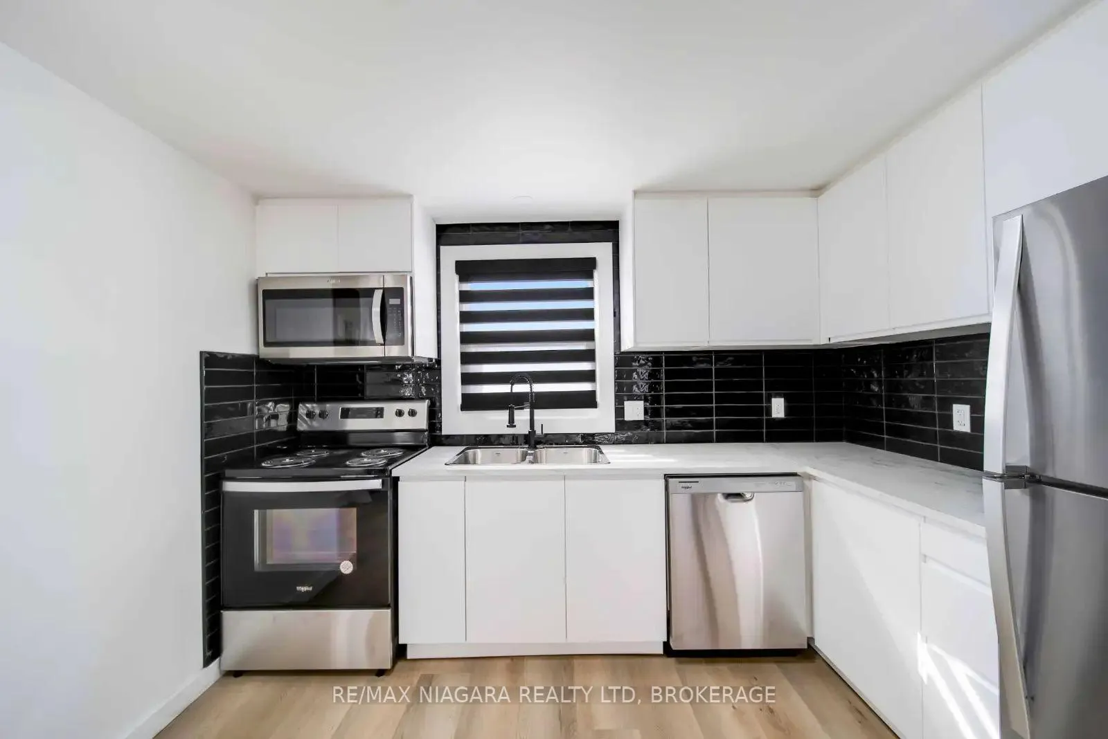 Photo 3 of Unit UPPER, 261 Grantham Avenue, St. Catharines, Facer — HOMEH