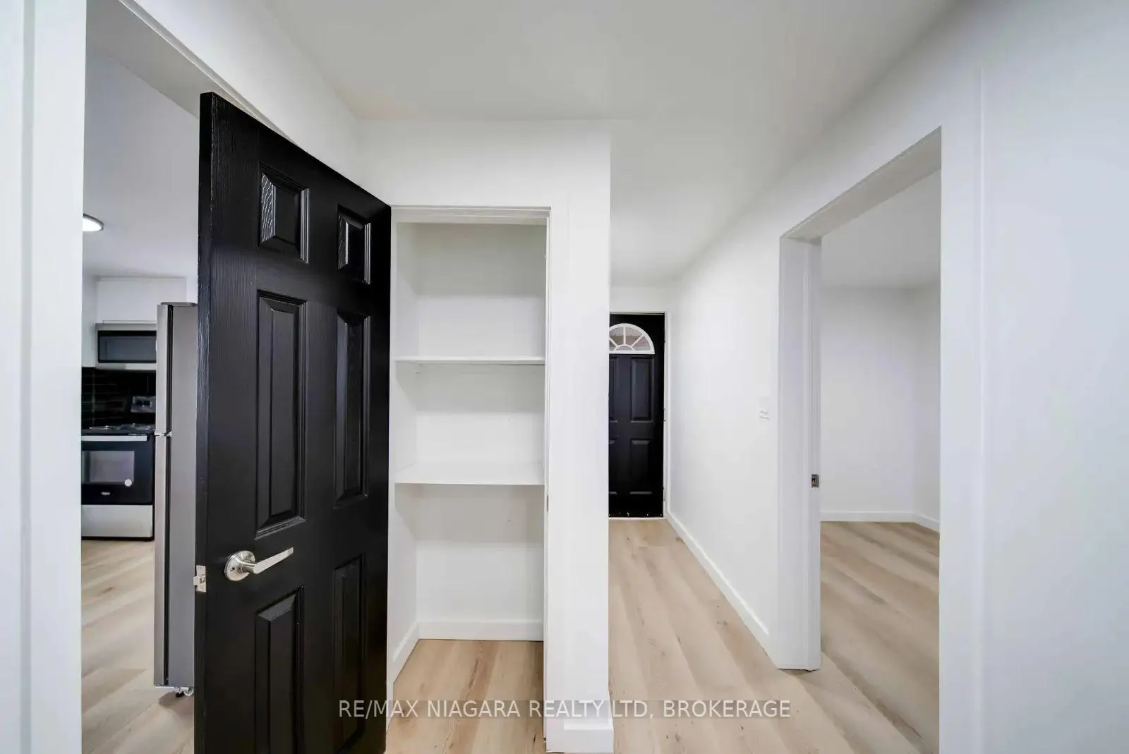 Photo 8 of Unit UPPER, 261 Grantham Avenue, St. Catharines, Facer — HOMEH