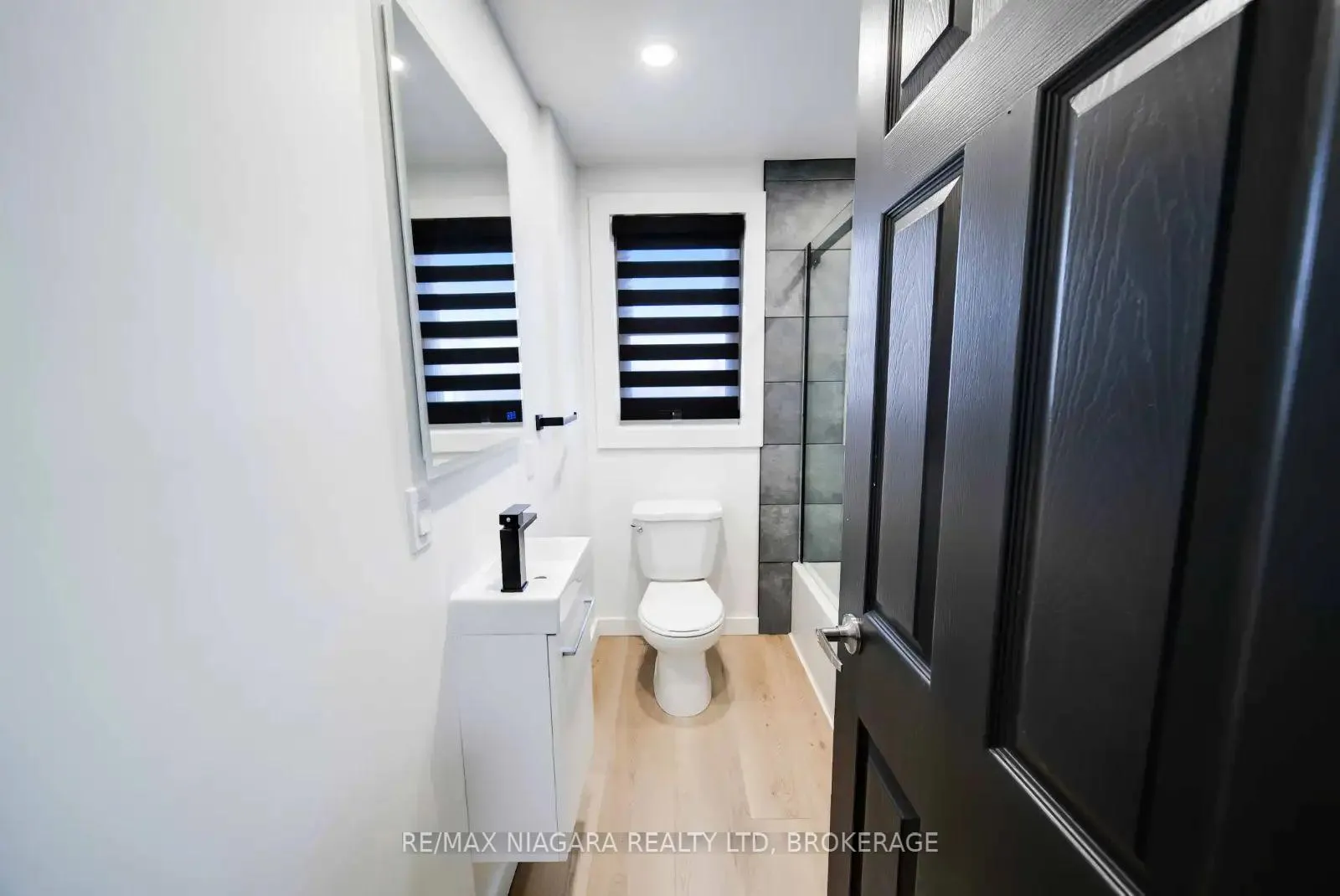 Photo 11 of Unit UPPER, 261 Grantham Avenue, St. Catharines, Facer — HOMEH
