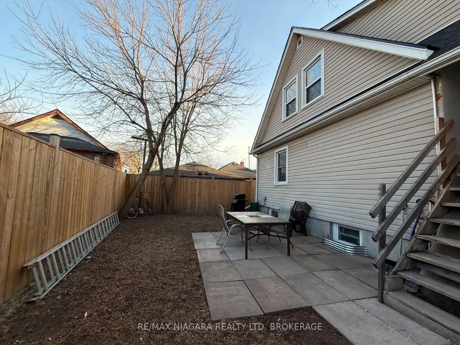Photo 15 of Unit UPPER, 261 Grantham Avenue, St. Catharines, Facer — HOMEH