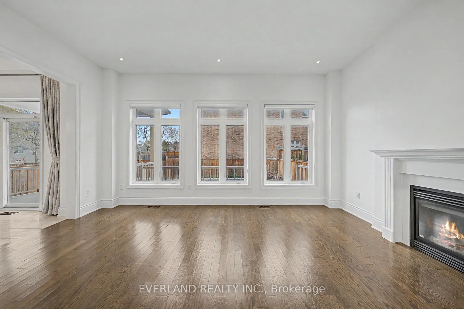 Photo 10 of 40 Marbrook Street, Richmond Hill, Mill Pond — HOMEH