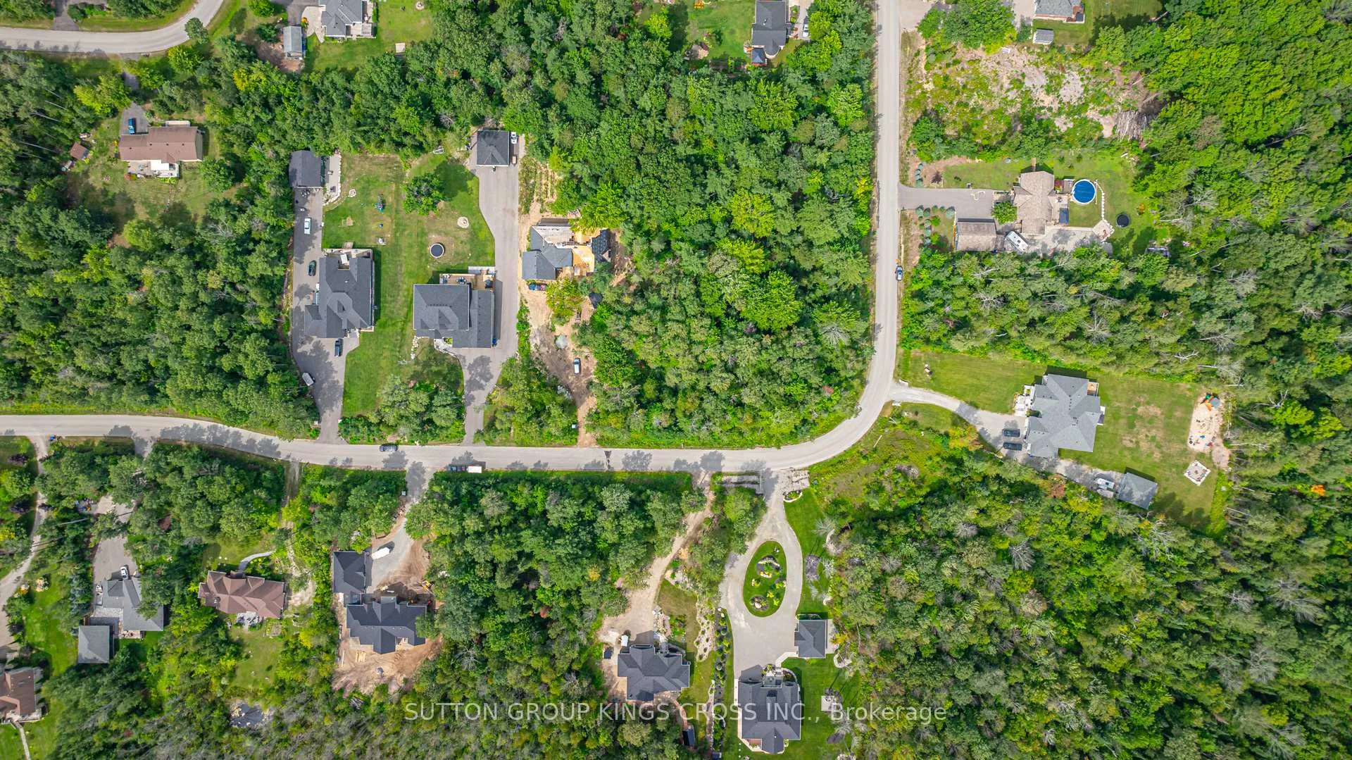 Photo 5 of 31 Spruce Street, Tiny, Rural Tiny — HOMEH