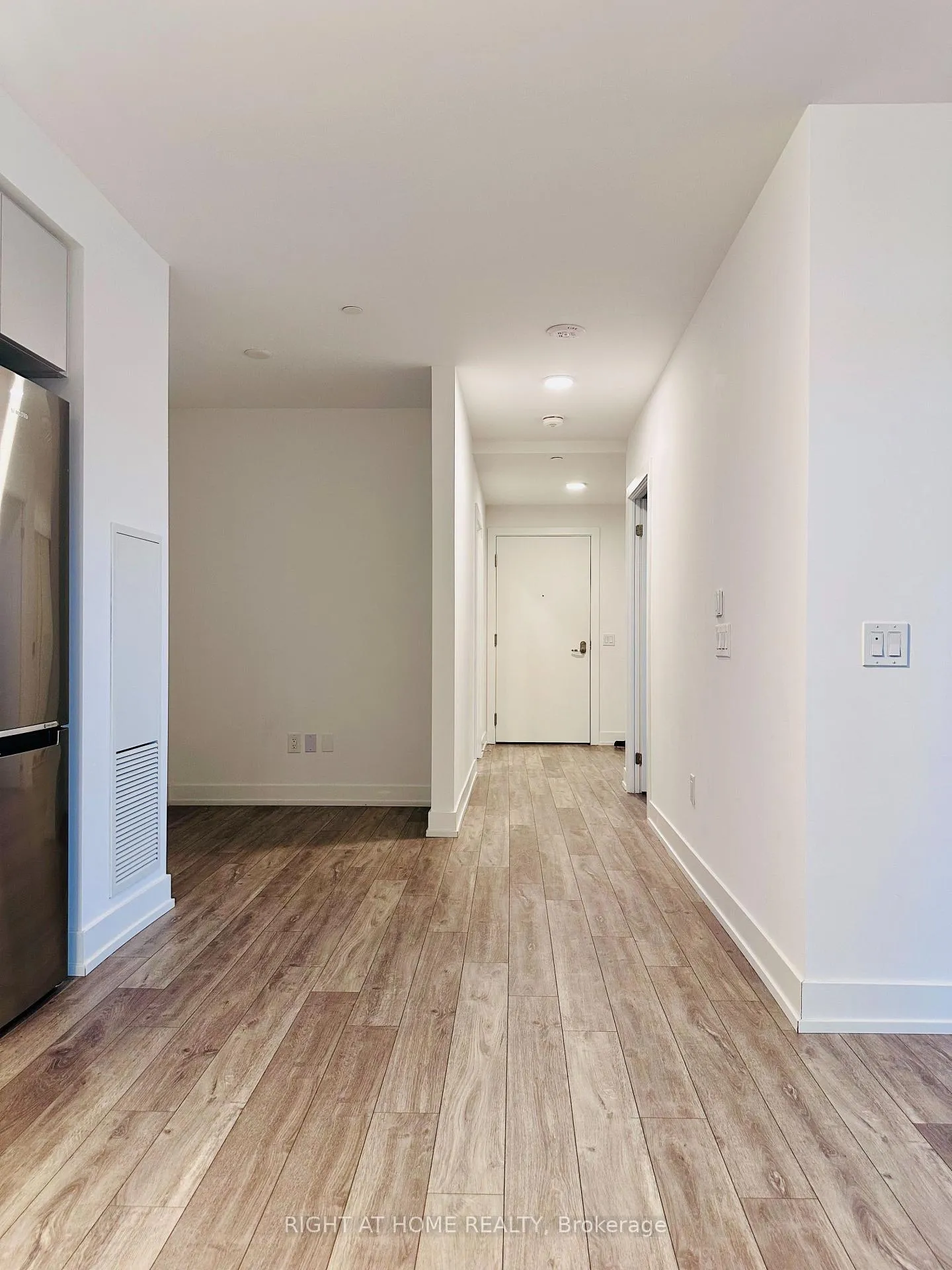 Photo 2 of Unit 1126, 9 Clegg Road, Markham, Unionville — HOMEH