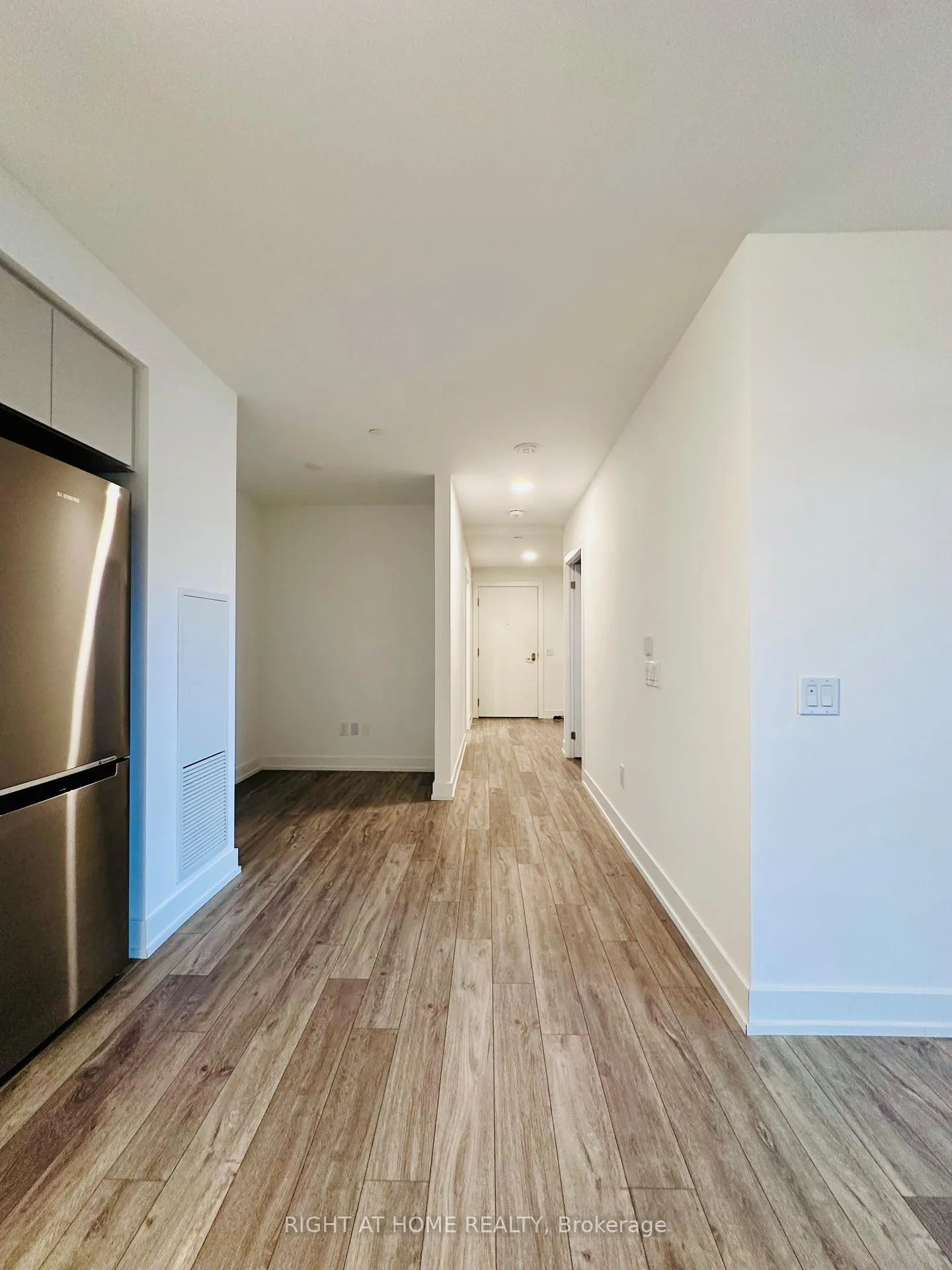 Photo 3 of Unit 1126, 9 Clegg Road, Markham, Unionville — HOMEH