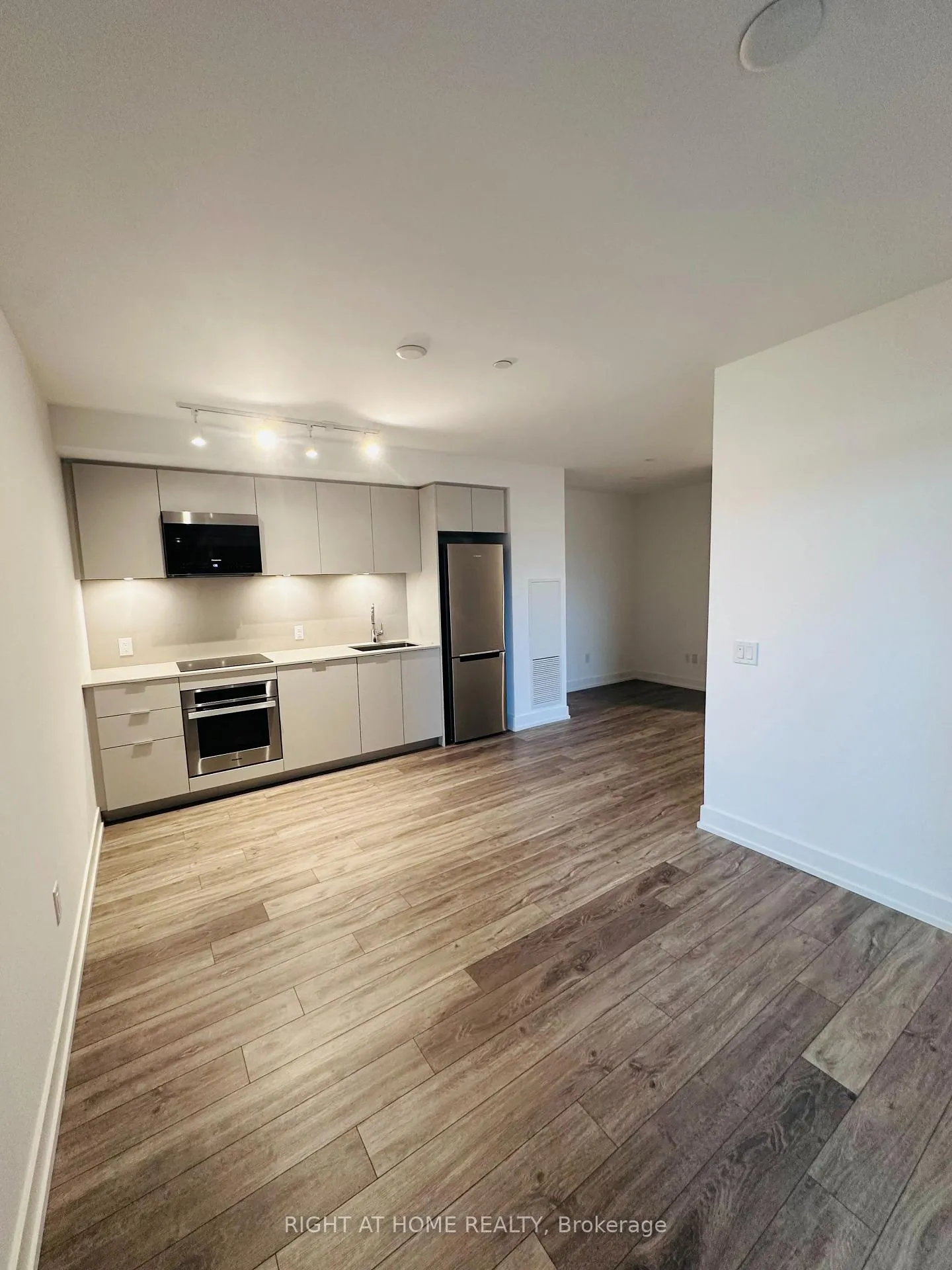 Photo 4 of Unit 1126, 9 Clegg Road, Markham, Unionville — HOMEH