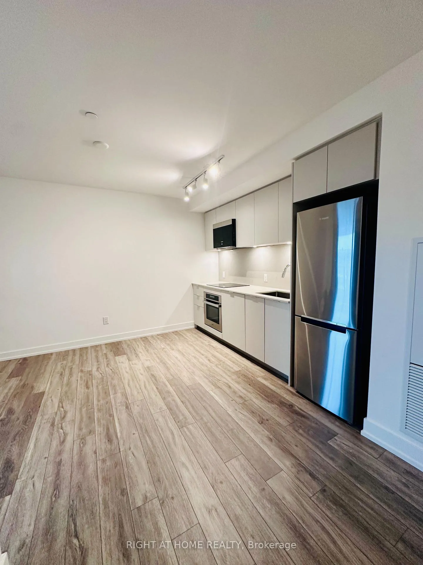 Photo 5 of Unit 1126, 9 Clegg Road, Markham, Unionville — HOMEH