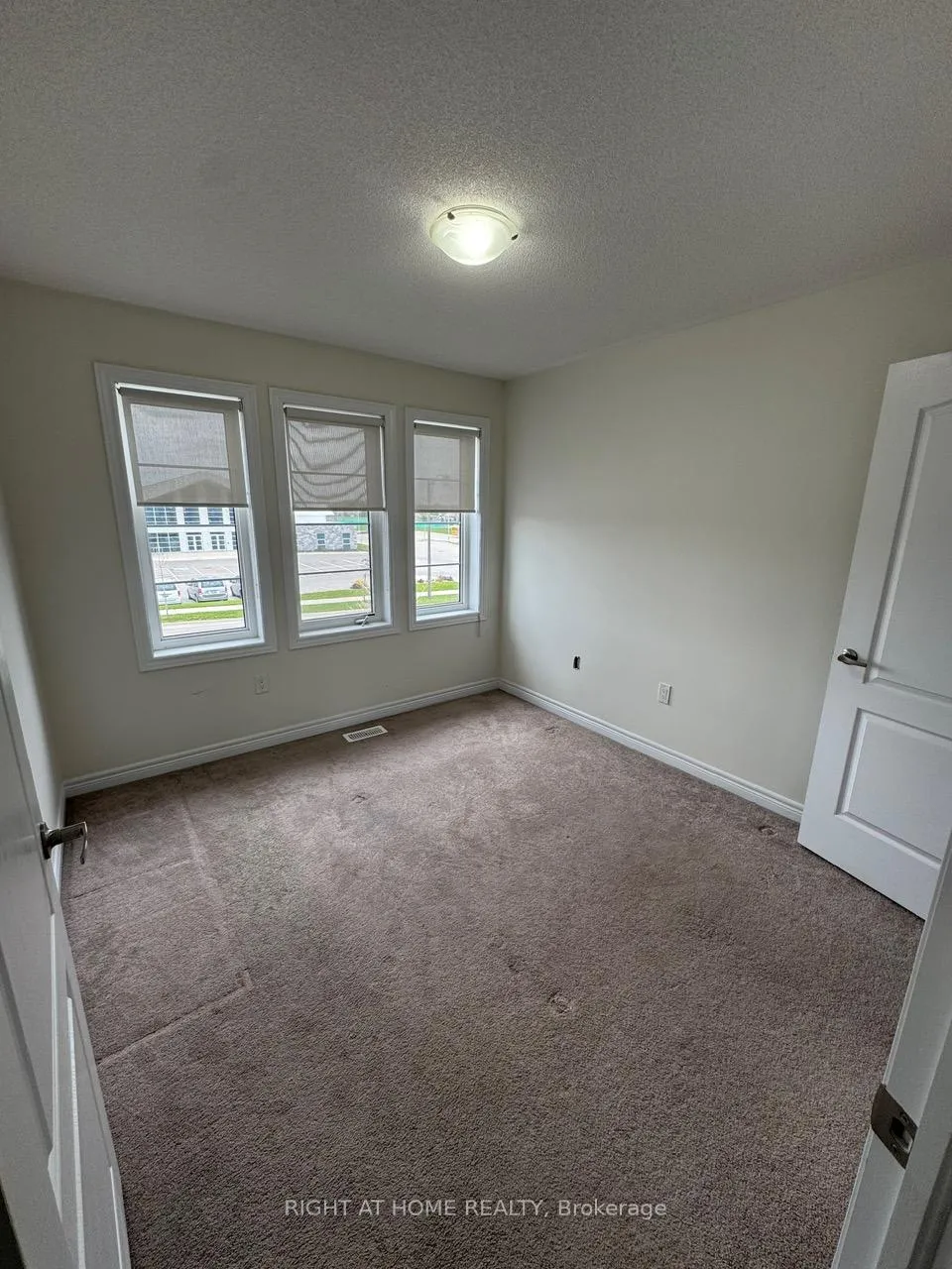 Photo 11 of 14012 Danby Road, Halton Hills, Georgetown — HOMEH