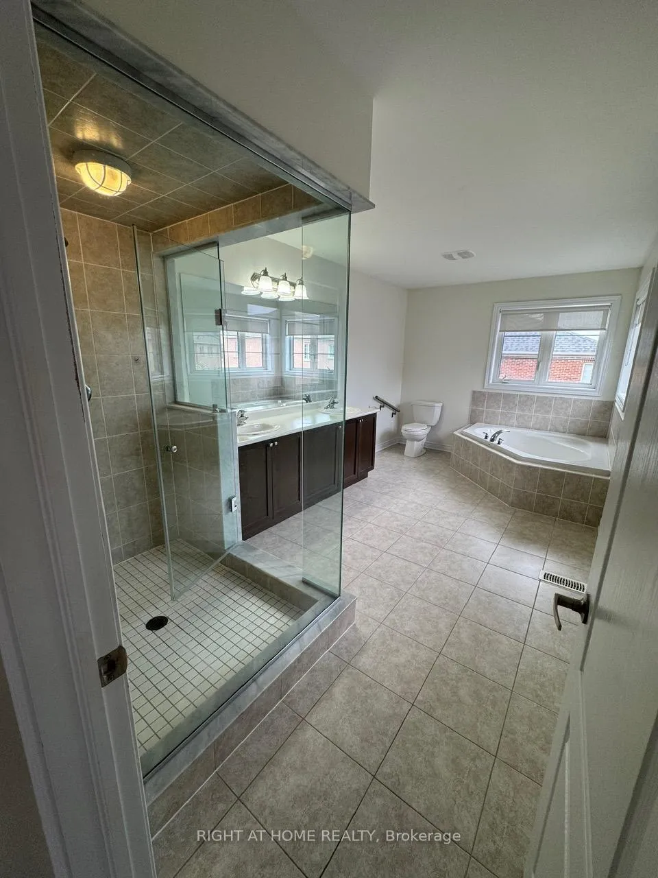 Photo 15 of 14012 Danby Road, Halton Hills, Georgetown — HOMEH