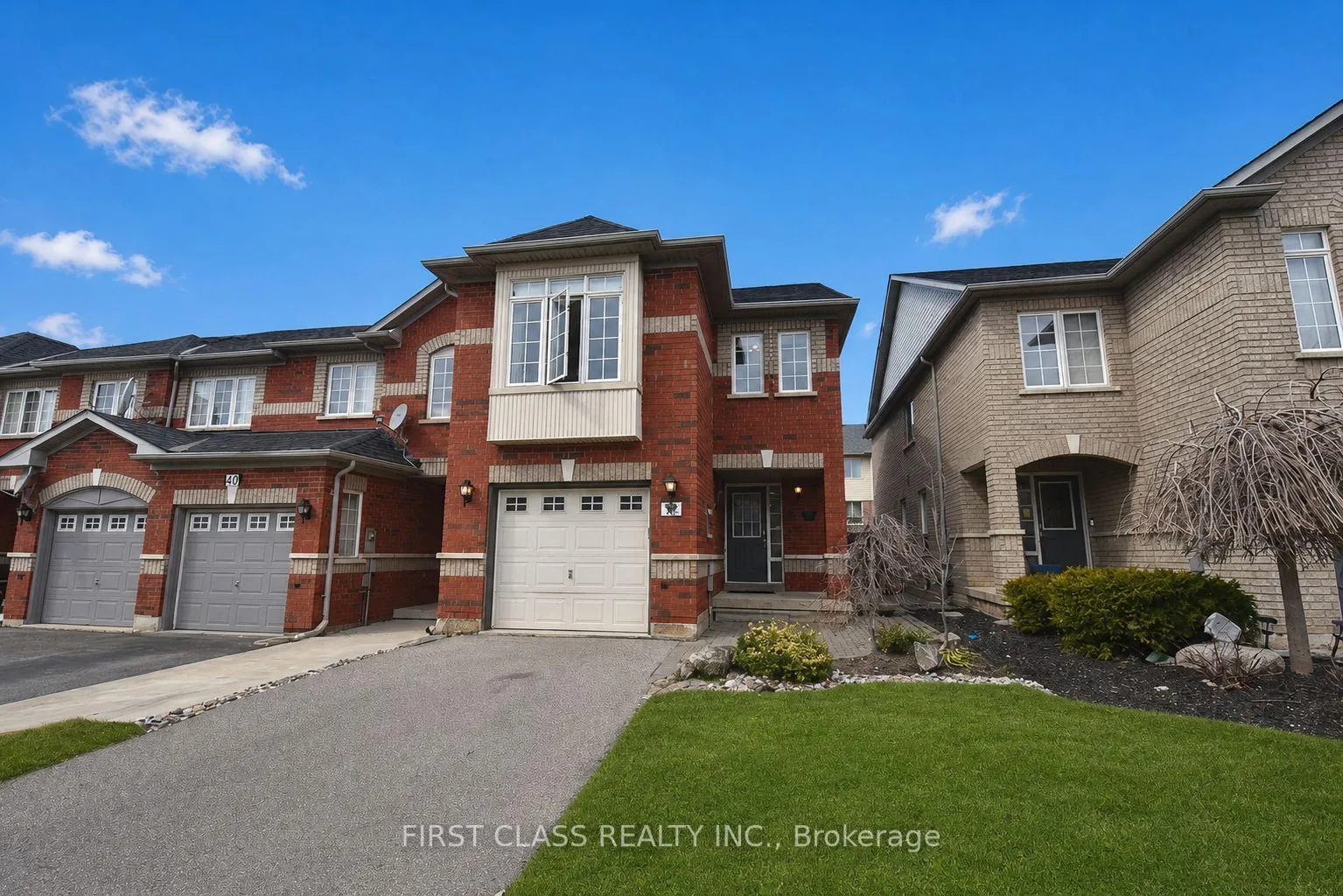 Front of 42 Village Vista Way