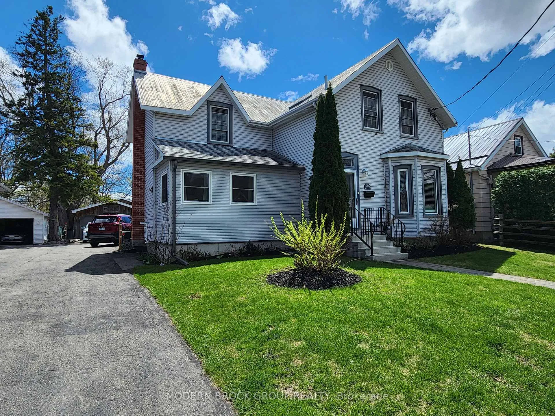 Photo 1 of 287 Brock Street, Brockville — HOMEH