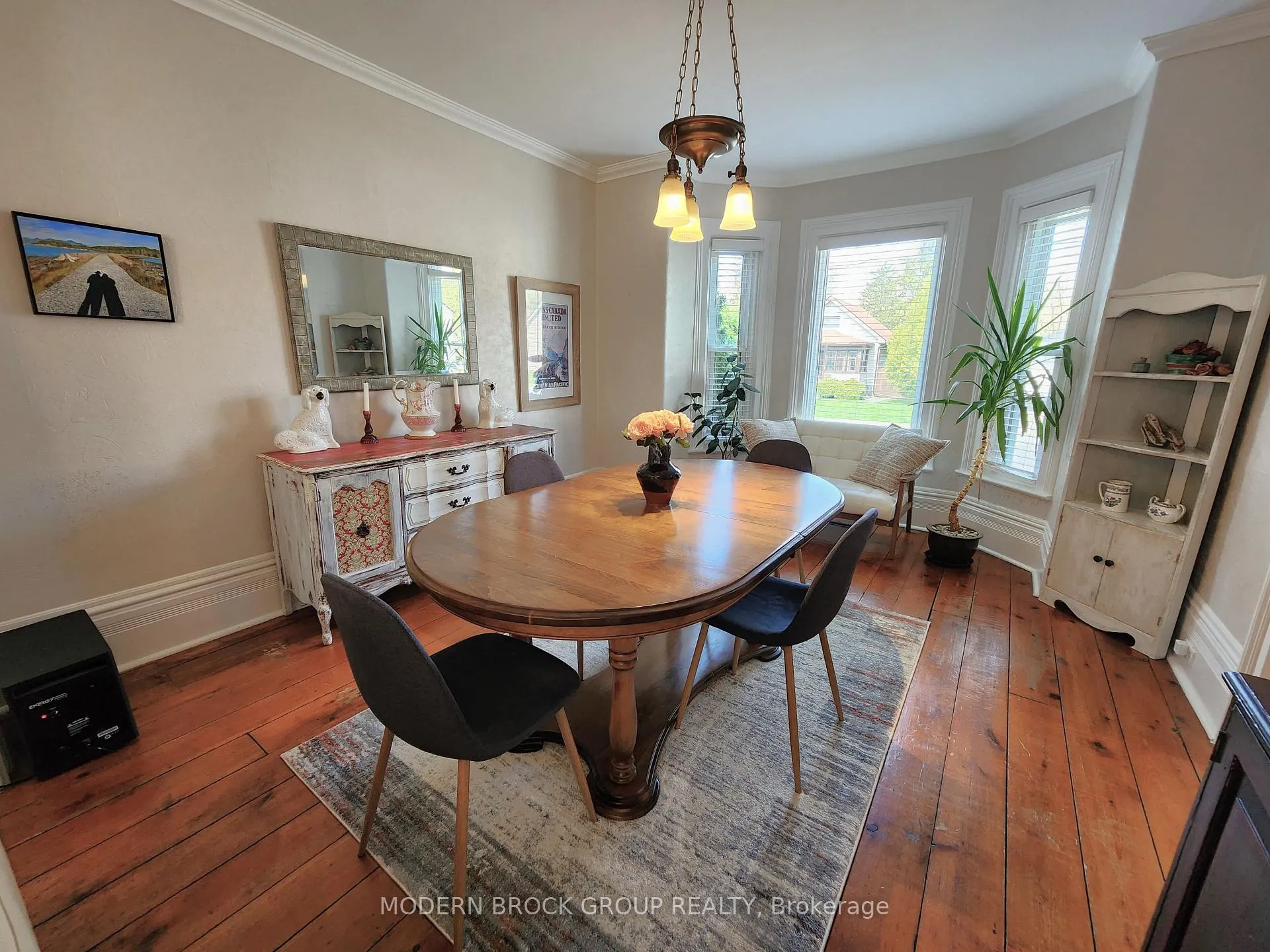 Photo 4 of 287 Brock Street, Brockville — HOMEH